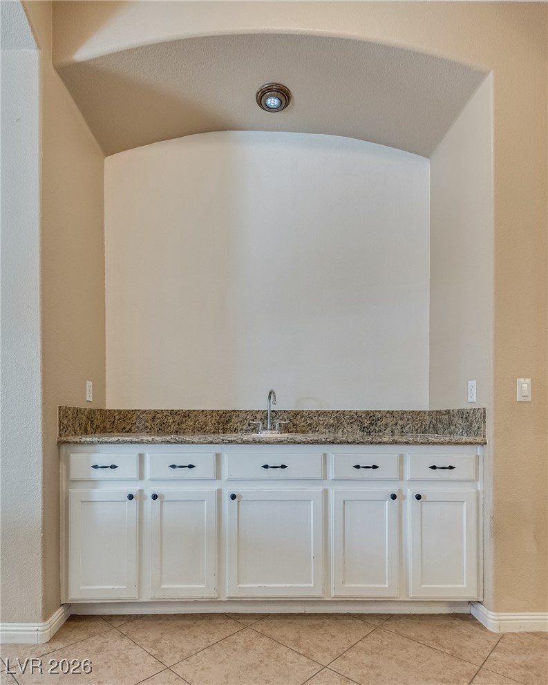 1594 Livingston Drive