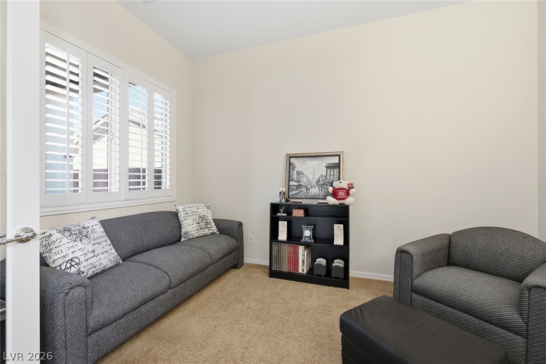 2677 La Boutique Street