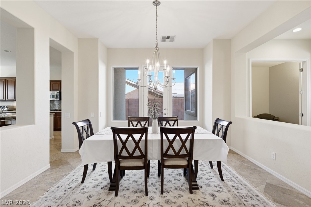 2677 La Boutique Street