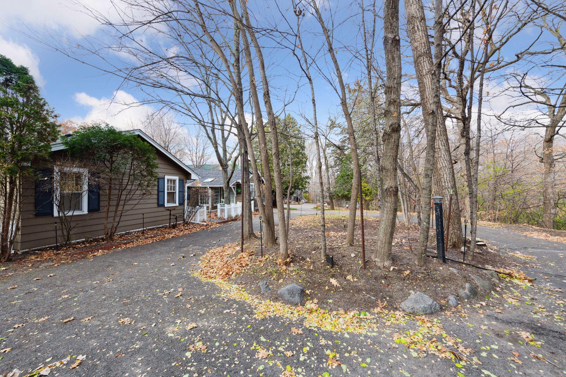27940 Smithtown Road