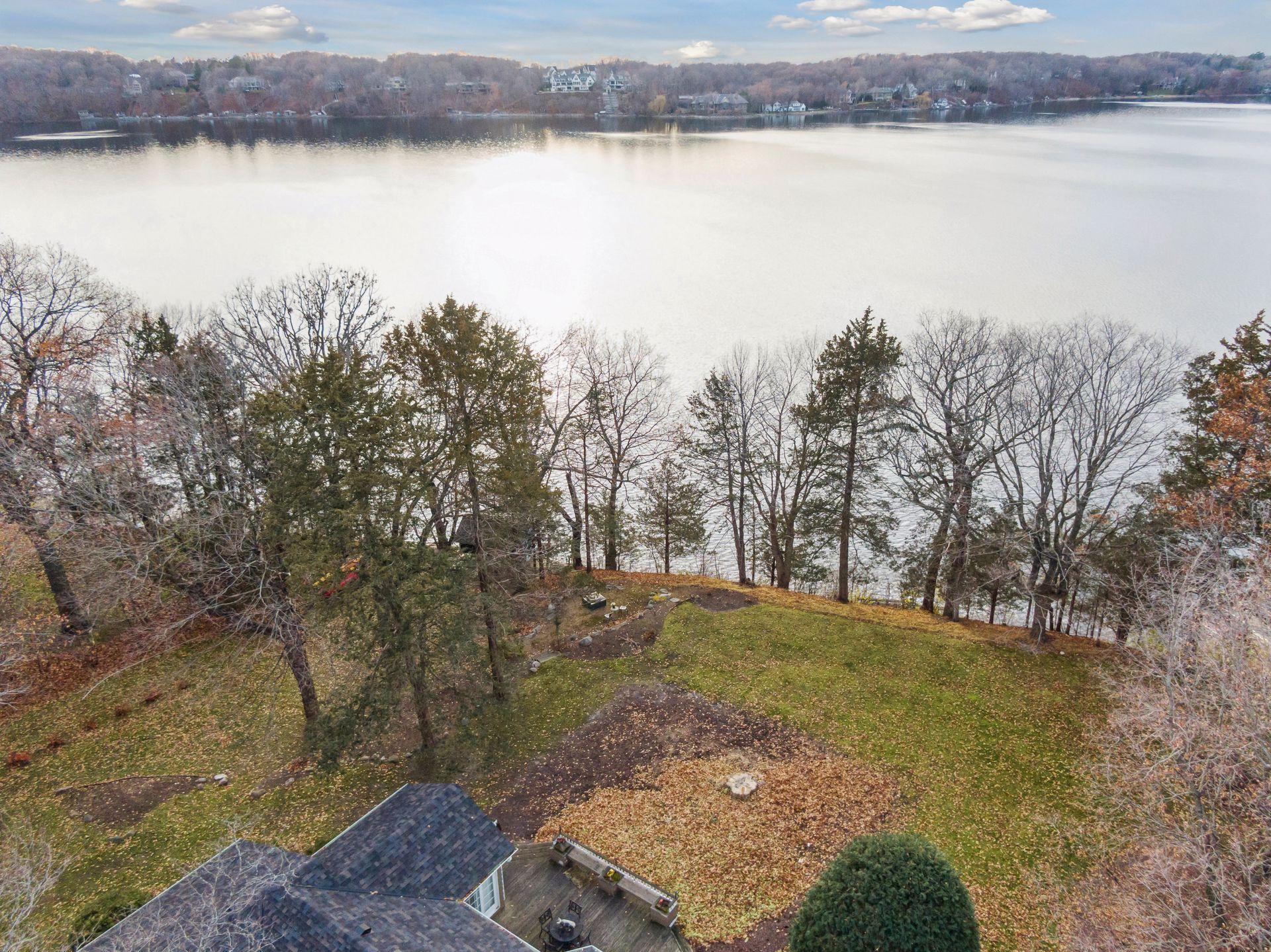 27940 Smithtown Road
