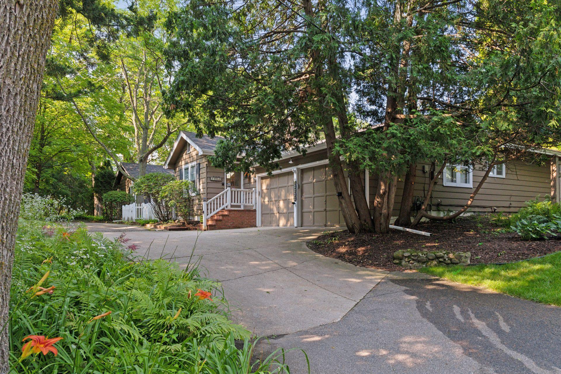 27940 Smithtown Road