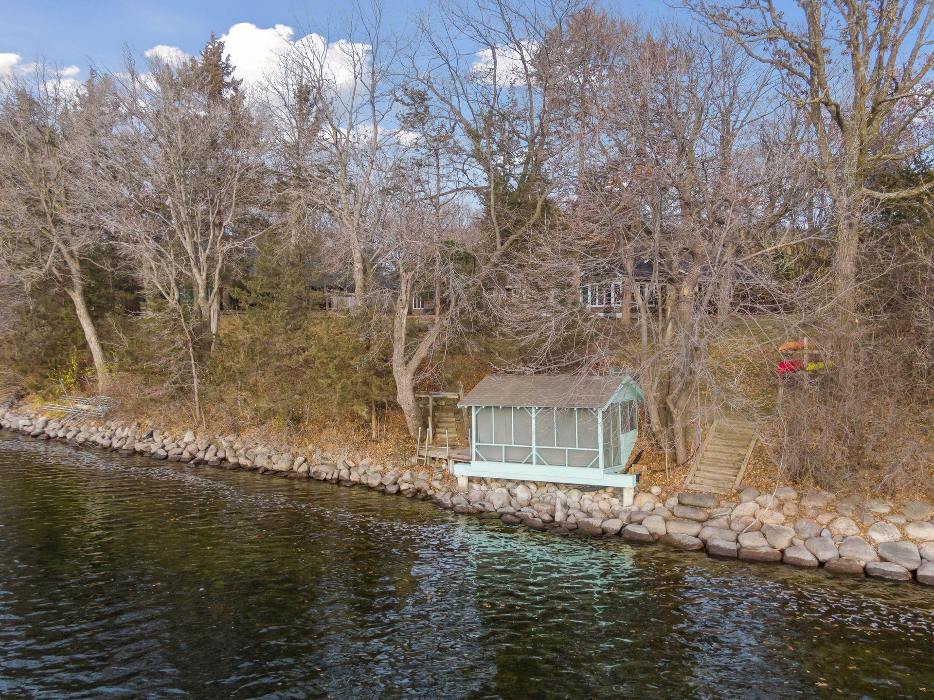 27940 Smithtown Road