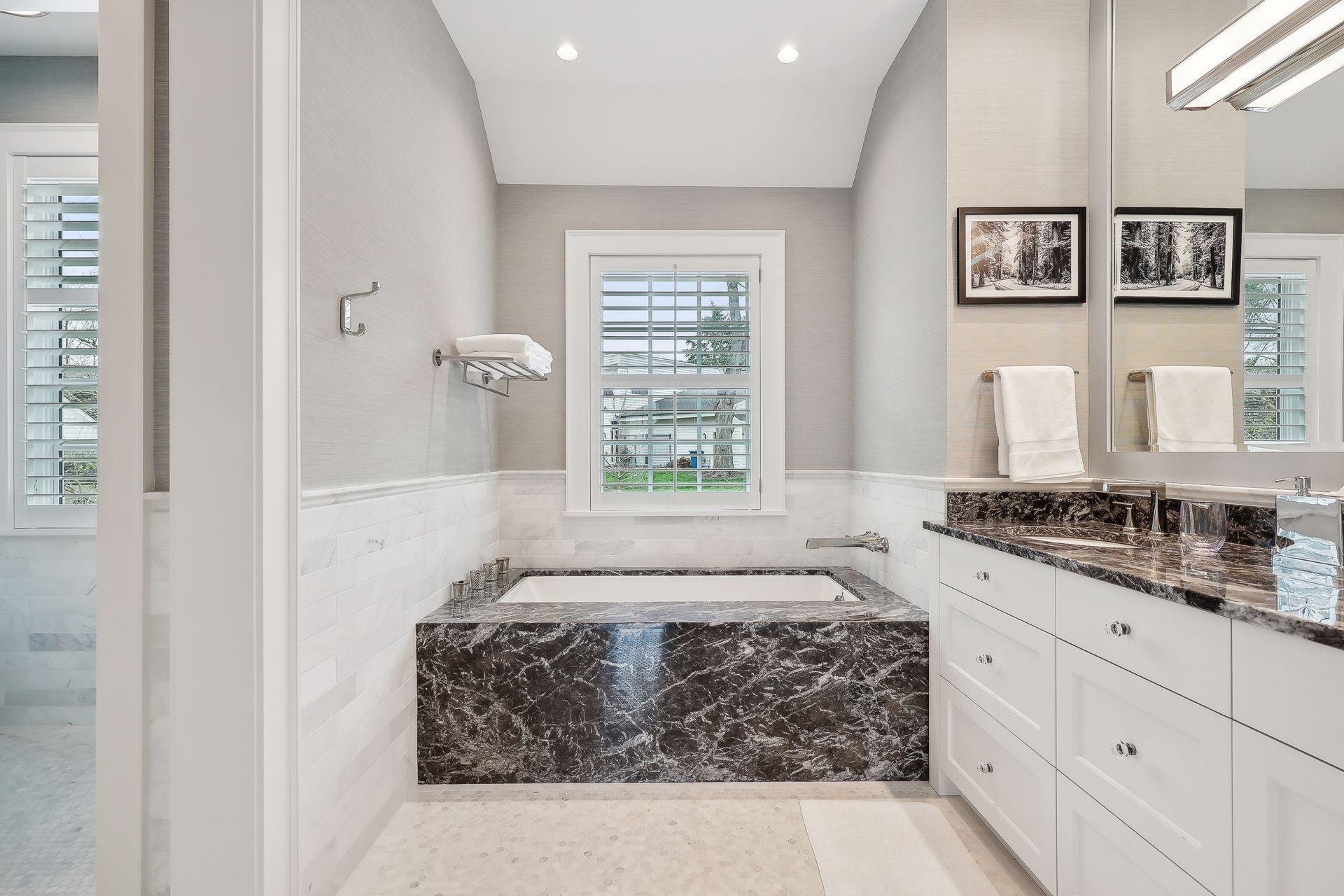 19720 Lakeview Avenue