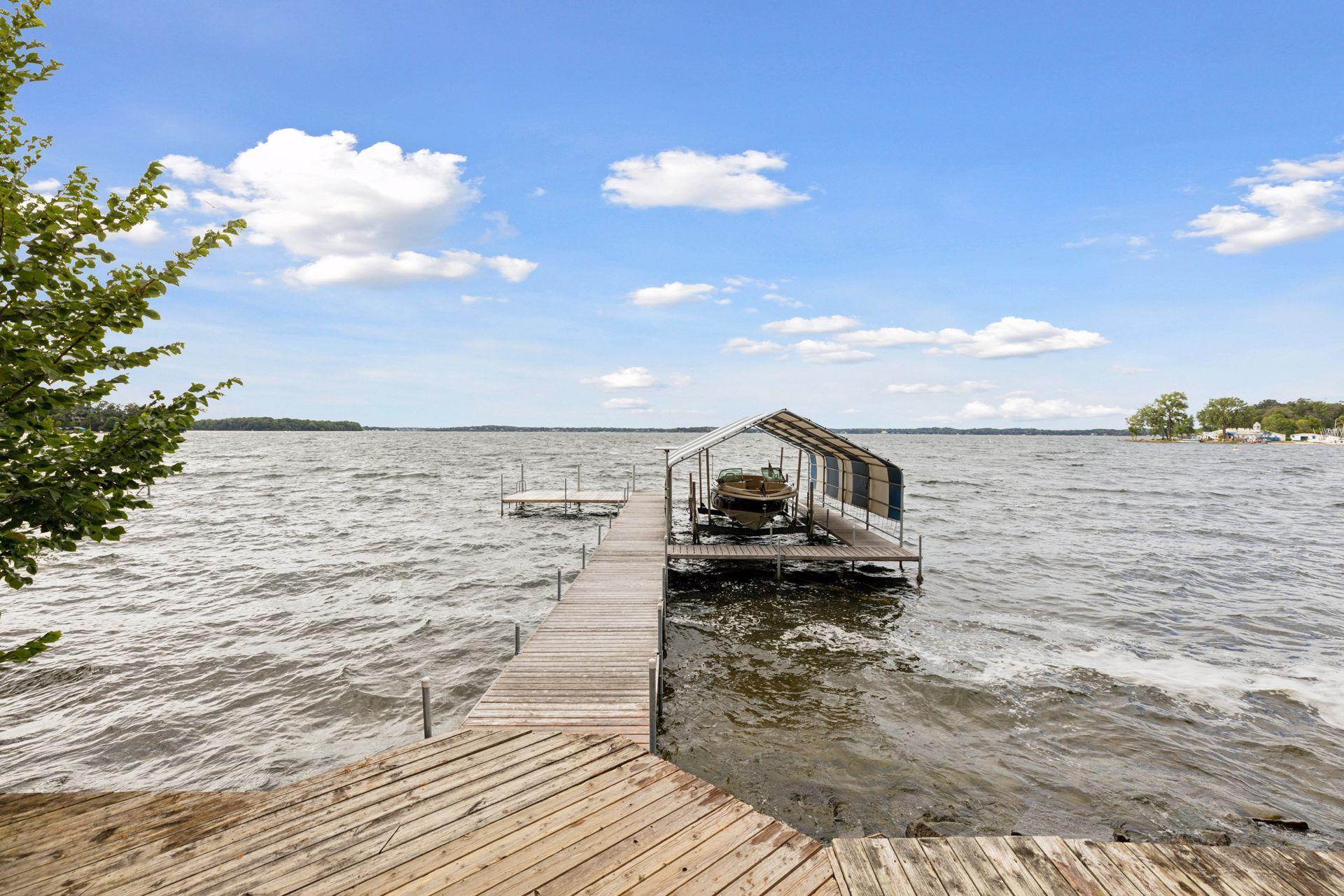 19720 Lakeview Avenue