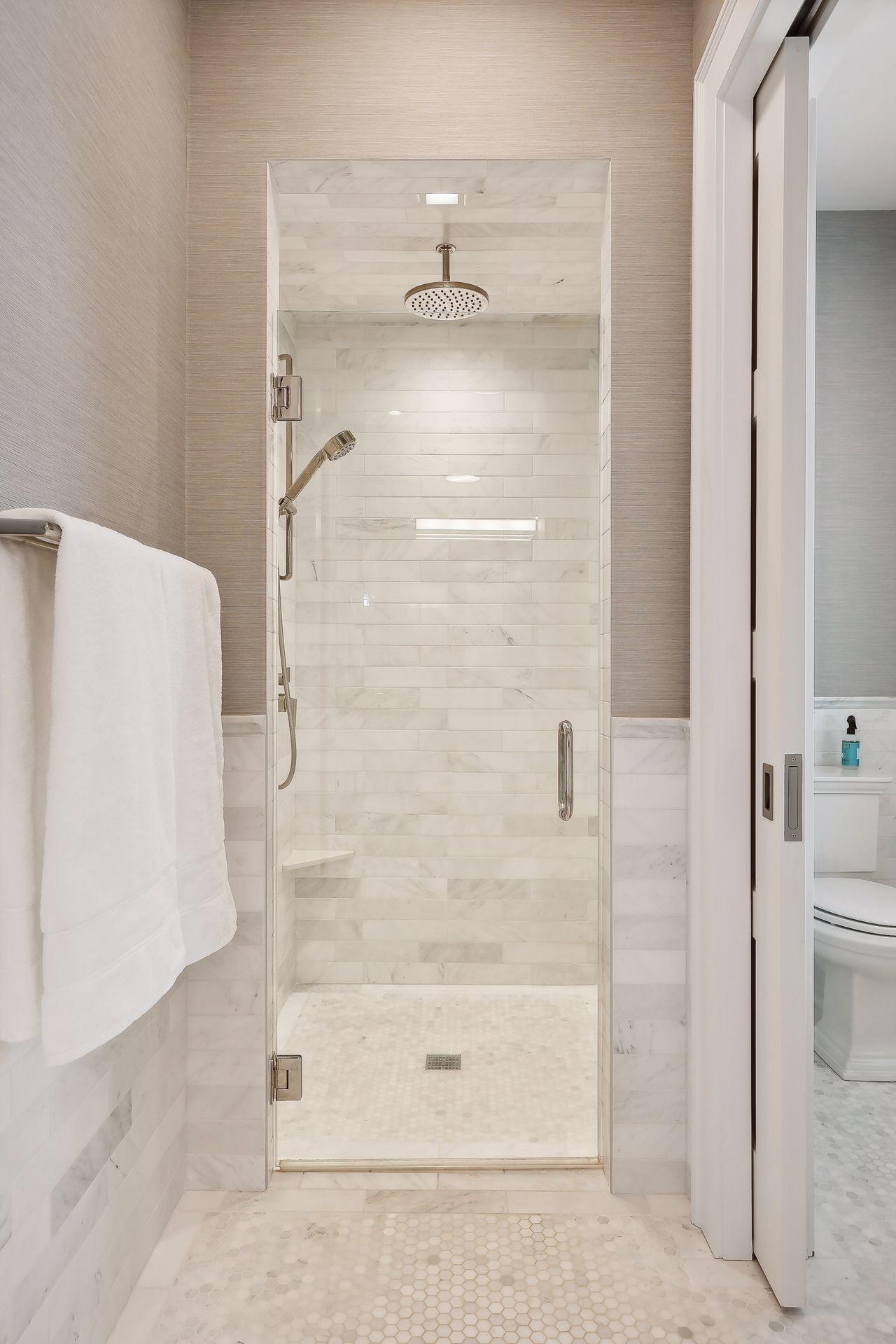 19720 Lakeview Avenue