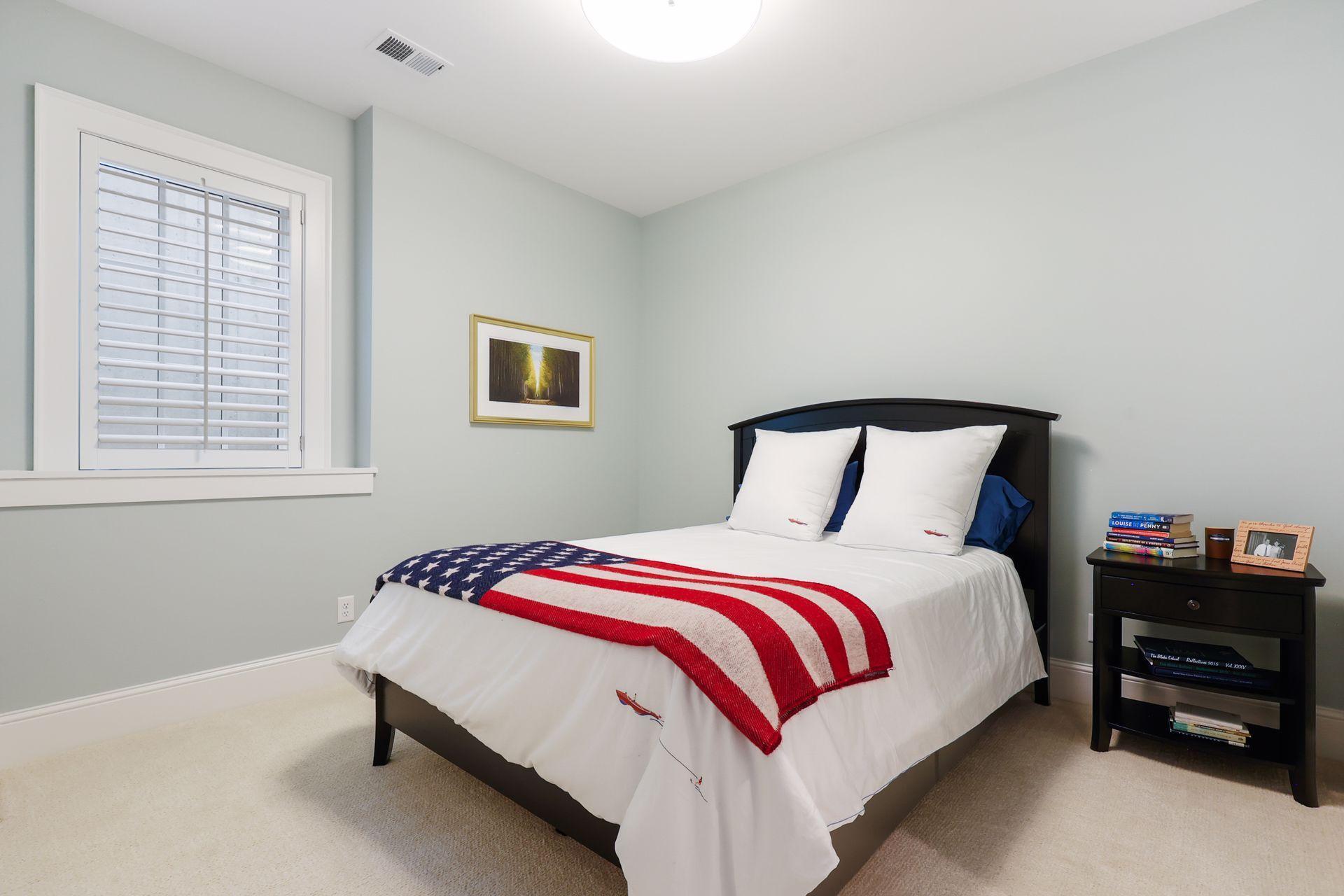 19720 Lakeview Avenue