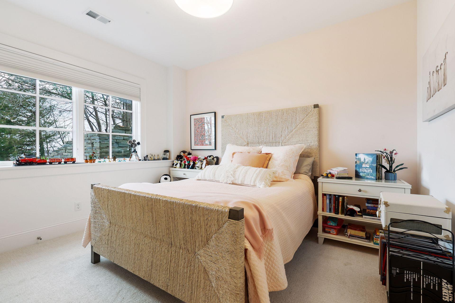 19720 Lakeview Avenue