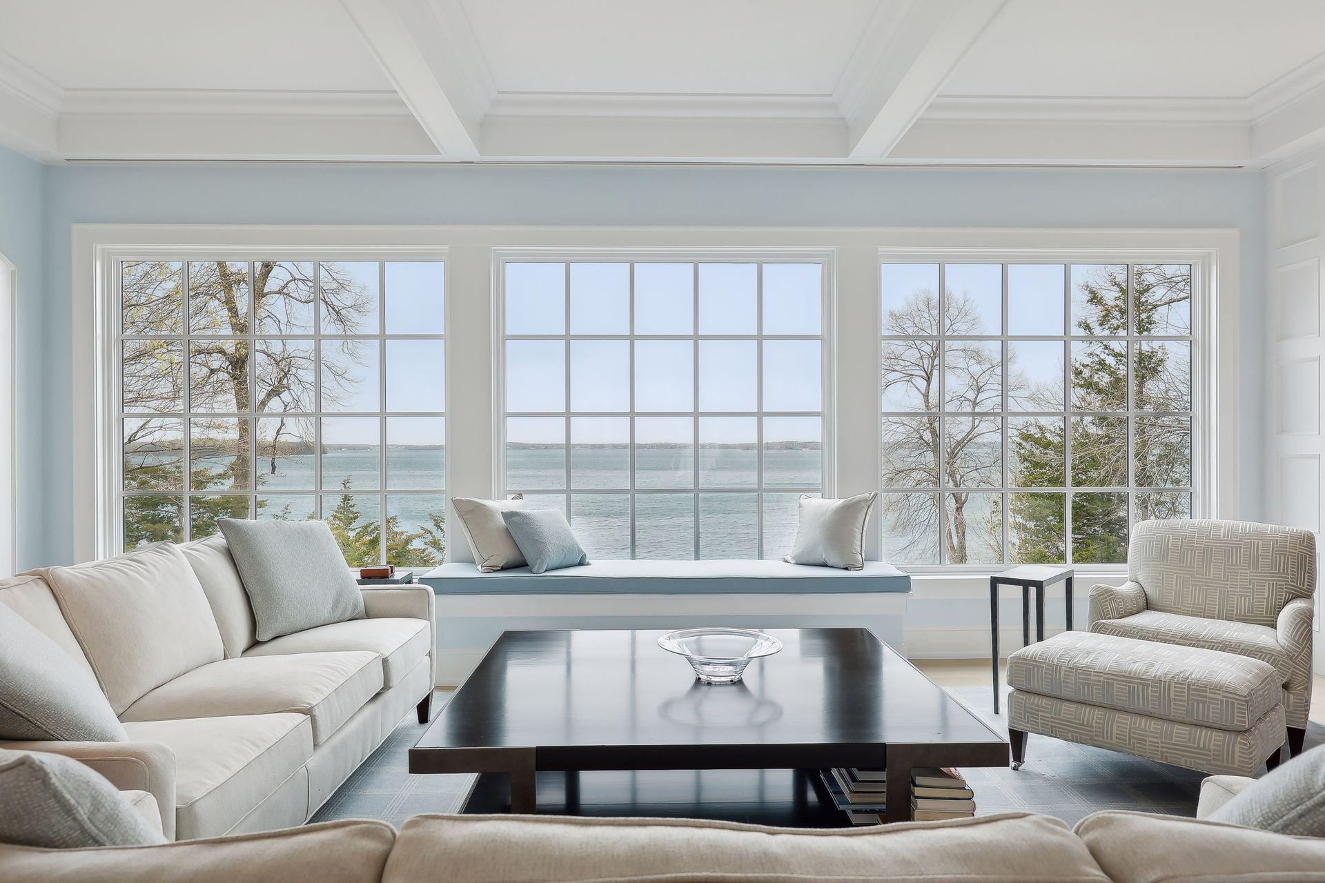 19720 Lakeview Avenue