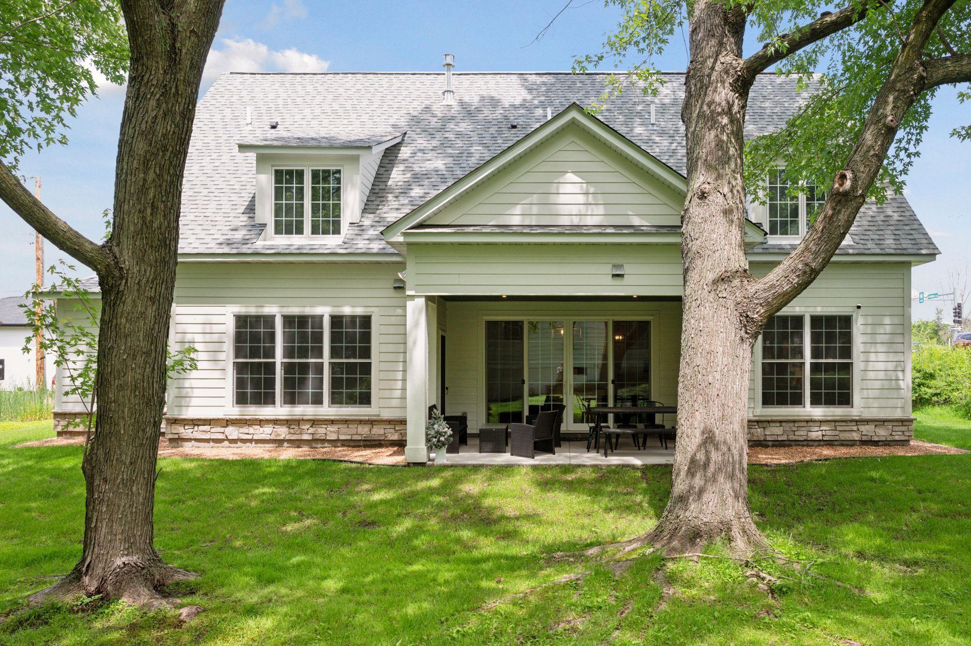 1032 Gardner Street E