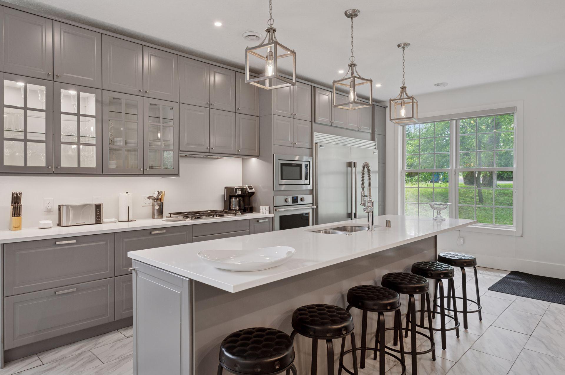 1032 Gardner Street E