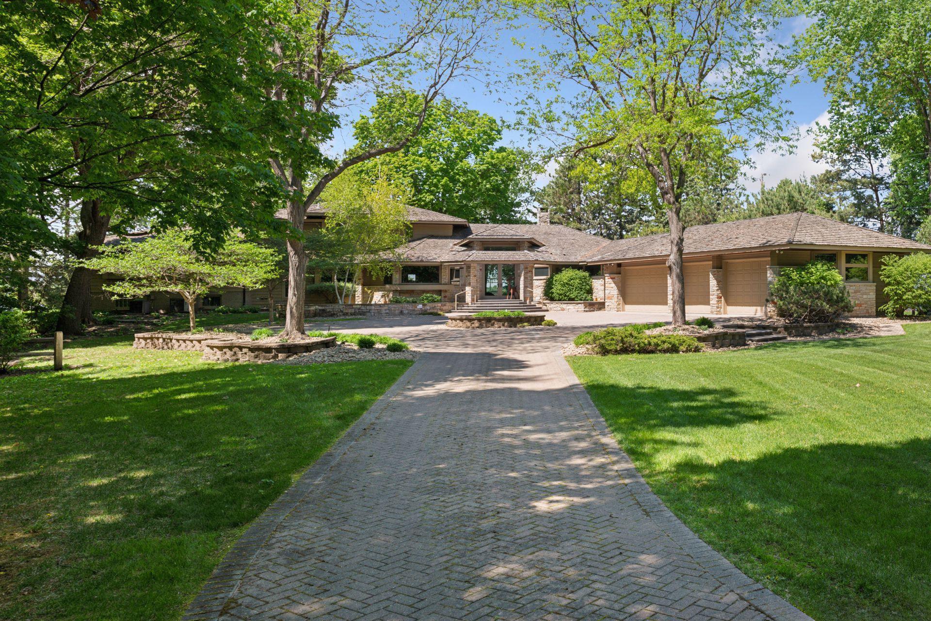 28235 Boulder Circle