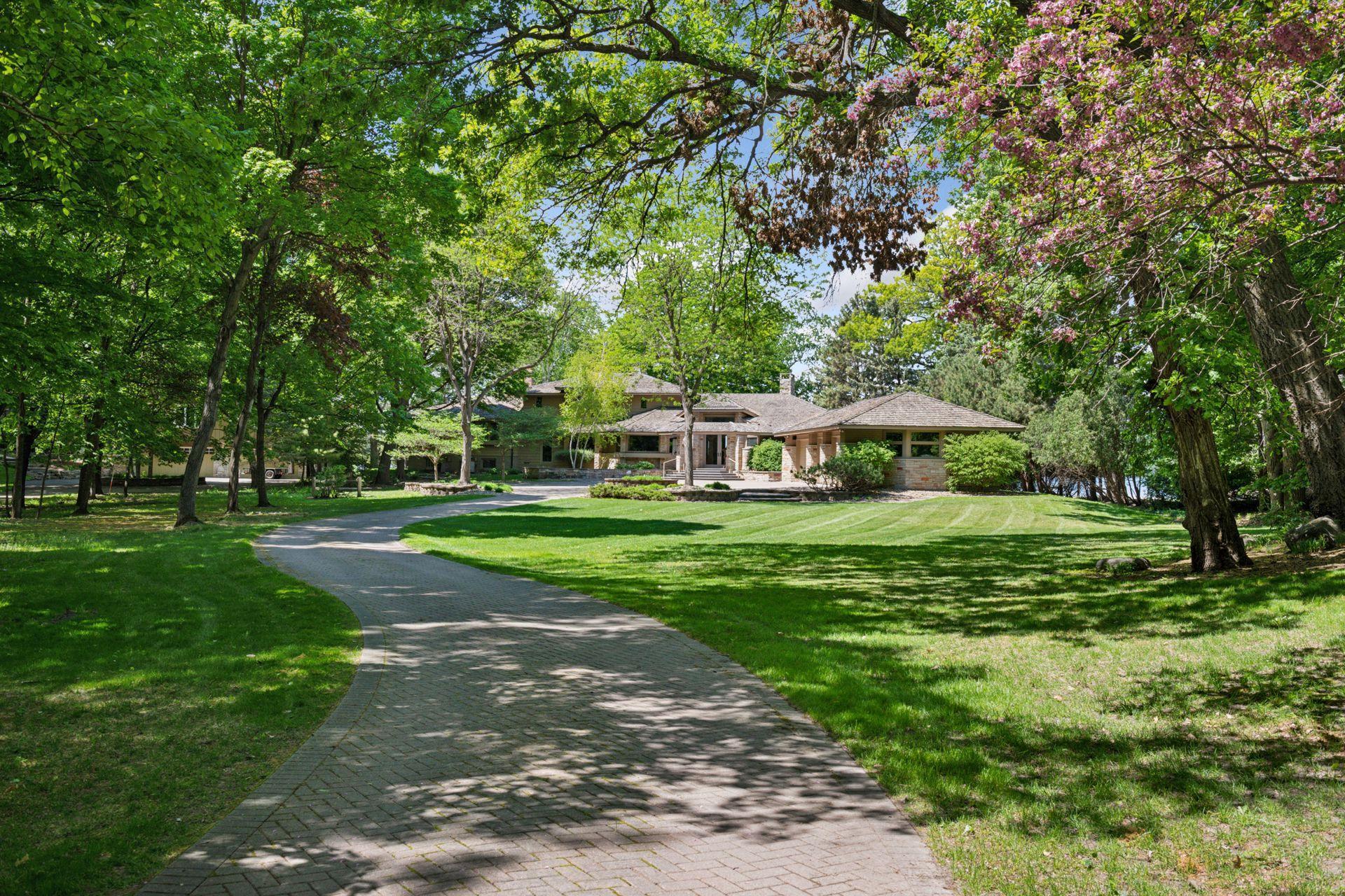 28235 Boulder Circle