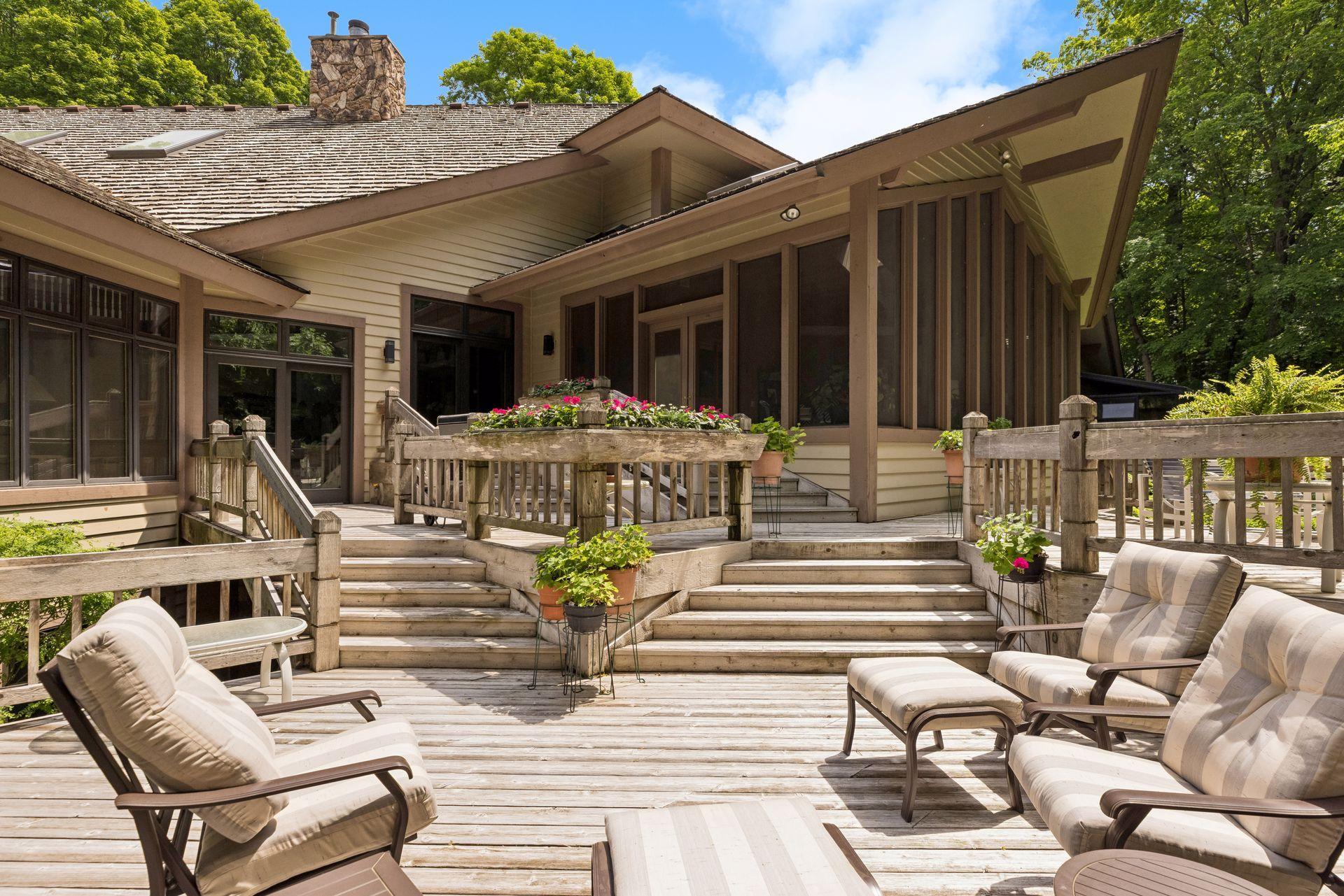 1420 Tamarack Drive