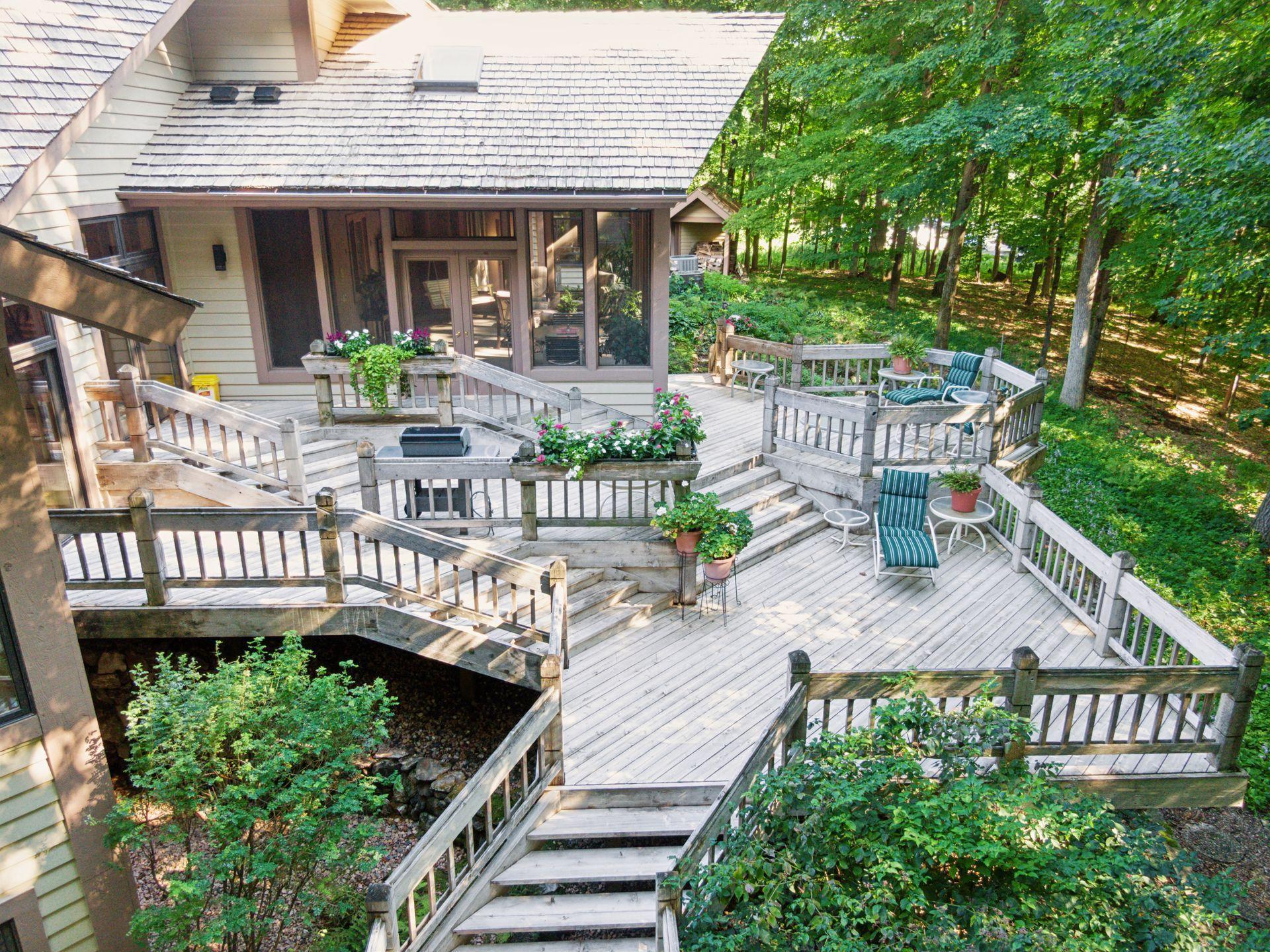 1420 Tamarack Drive