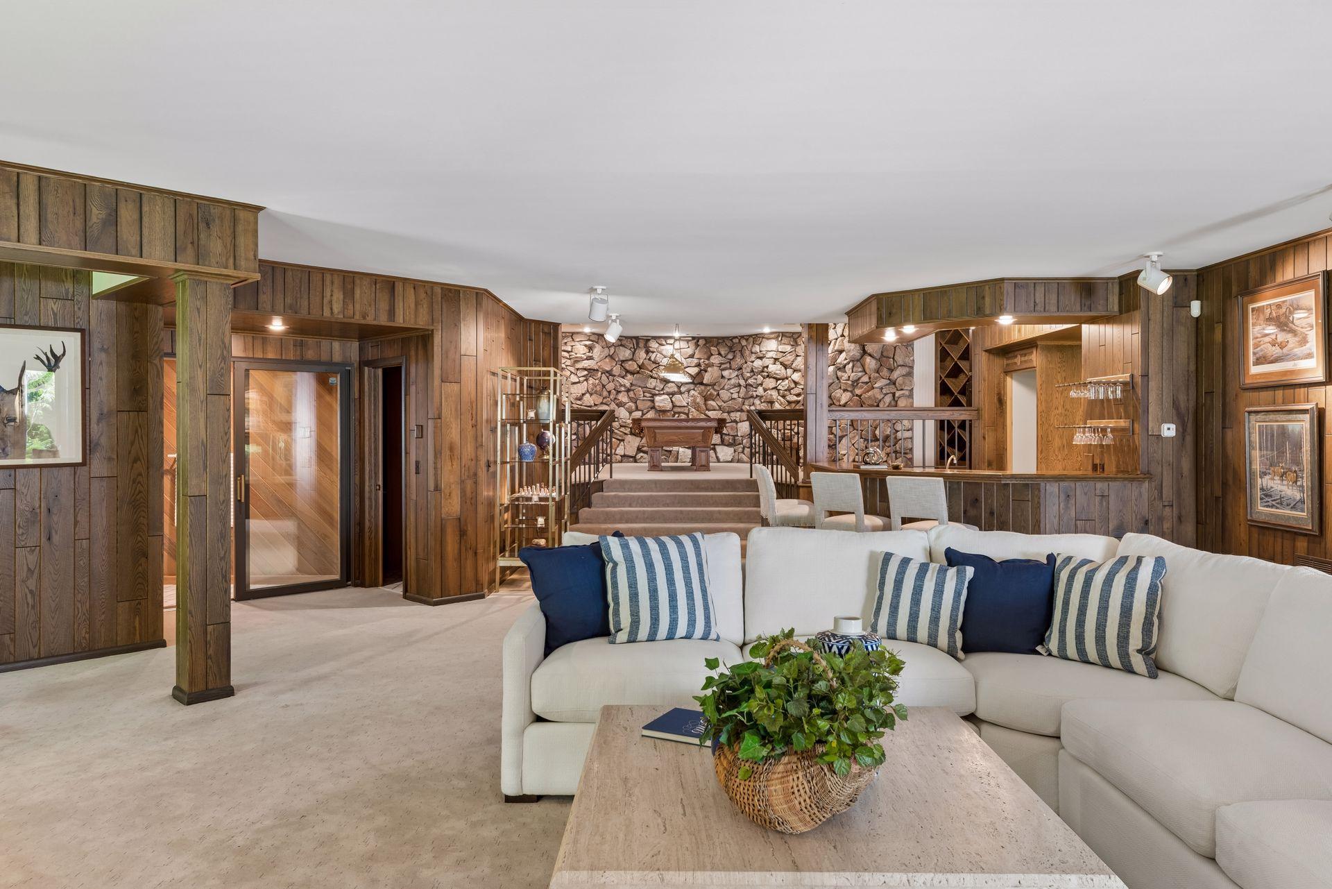 1420 Tamarack Drive