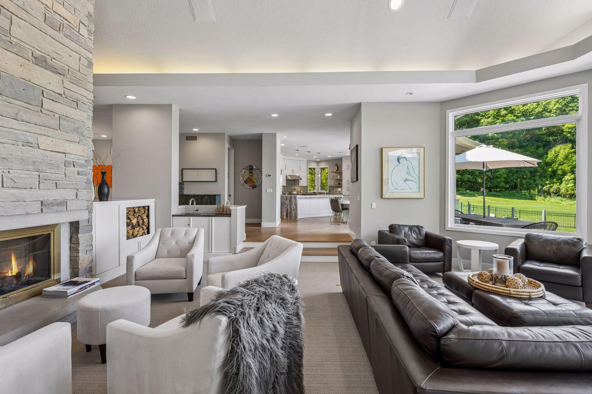 525 Navajo Road W