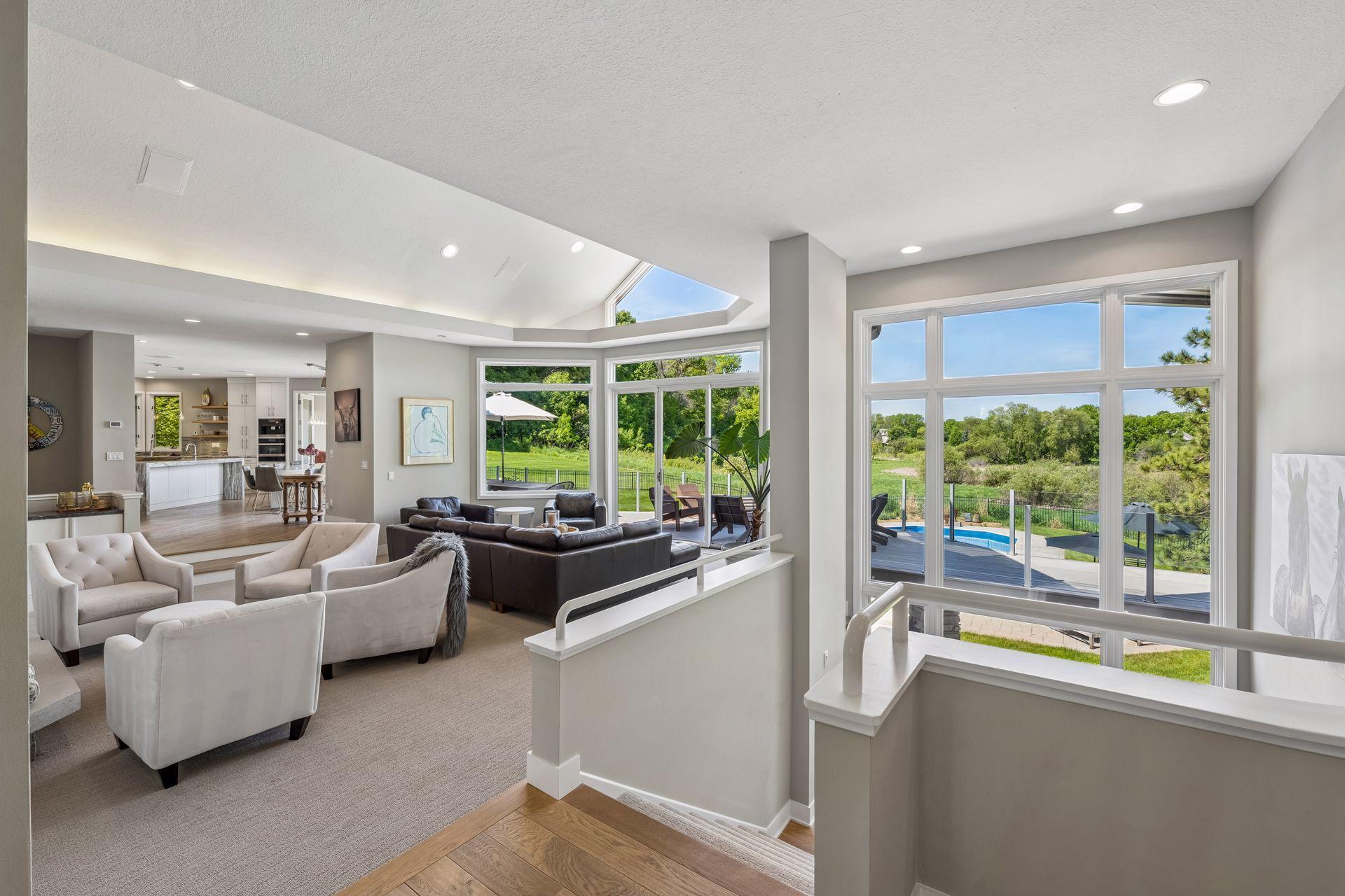 525 Navajo Road W