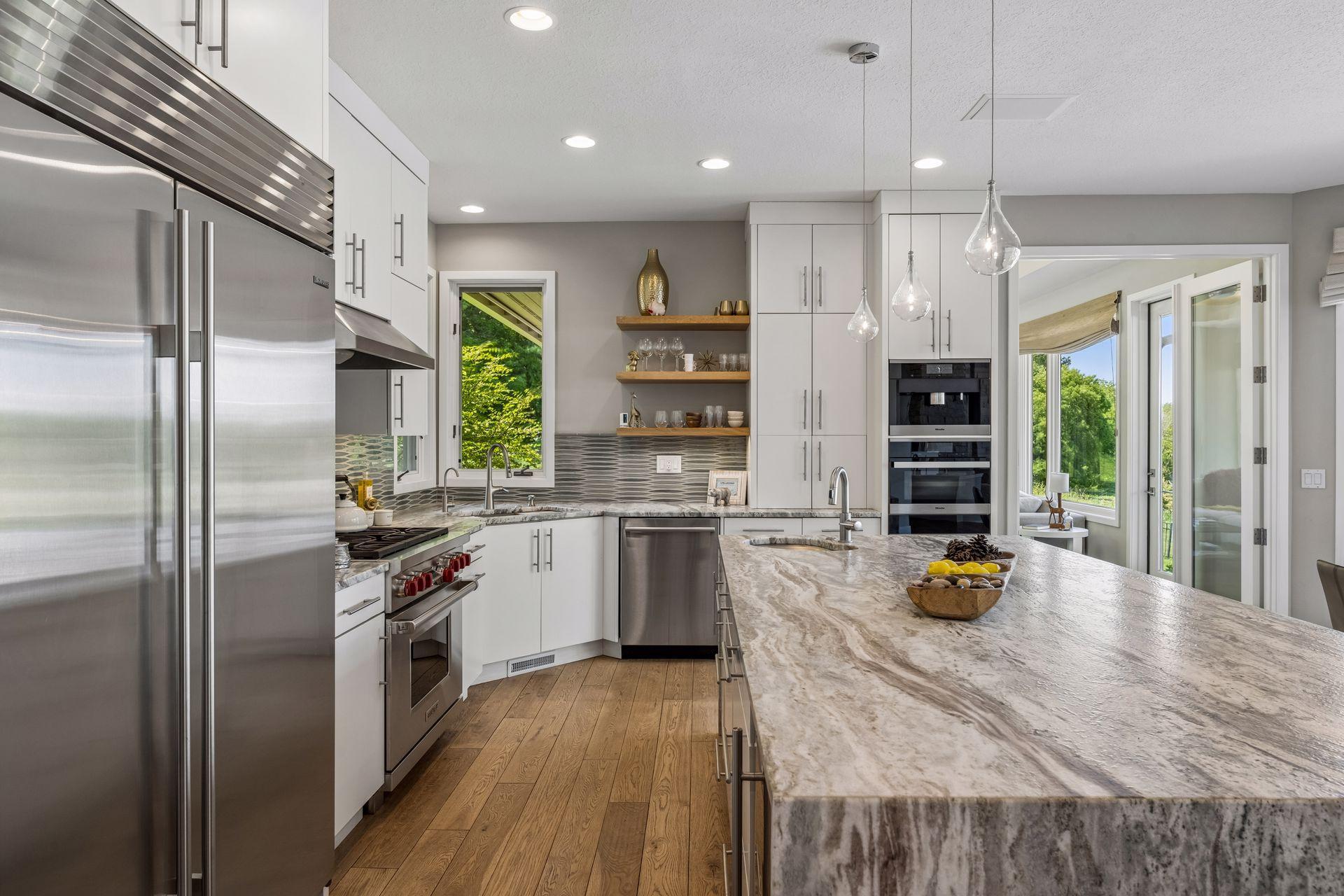 525 Navajo Road W