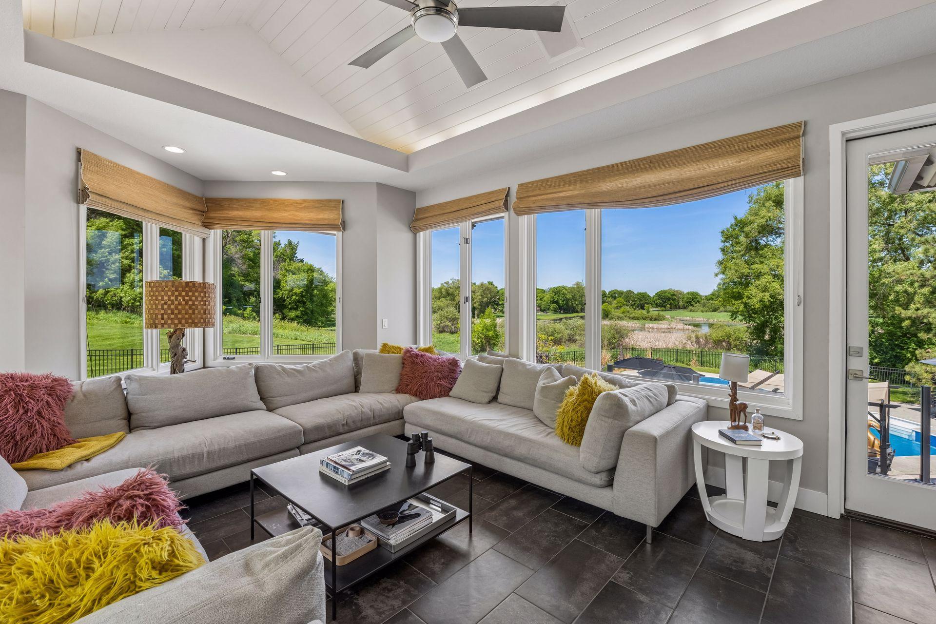 525 Navajo Road W