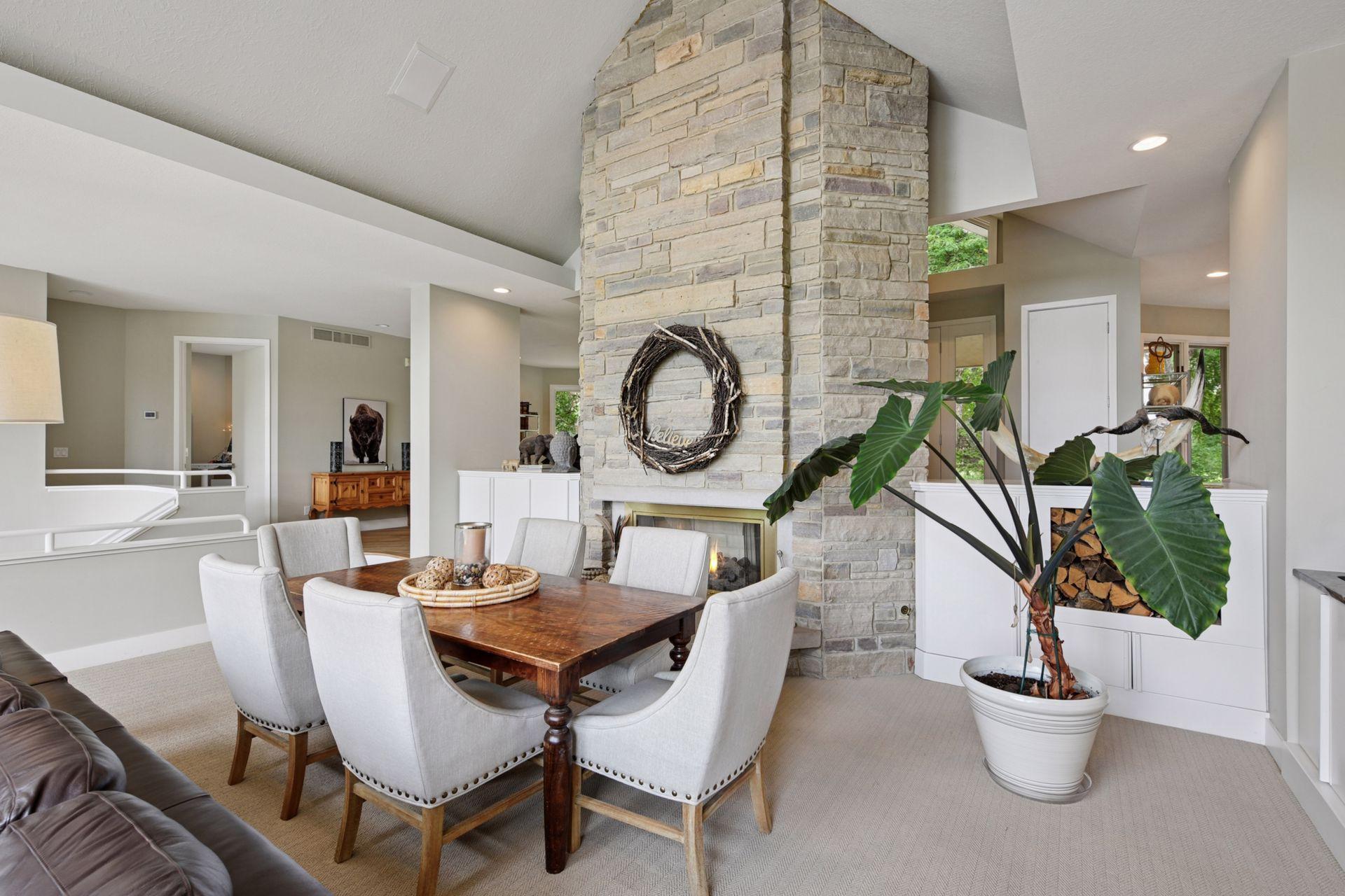 525 Navajo Road W