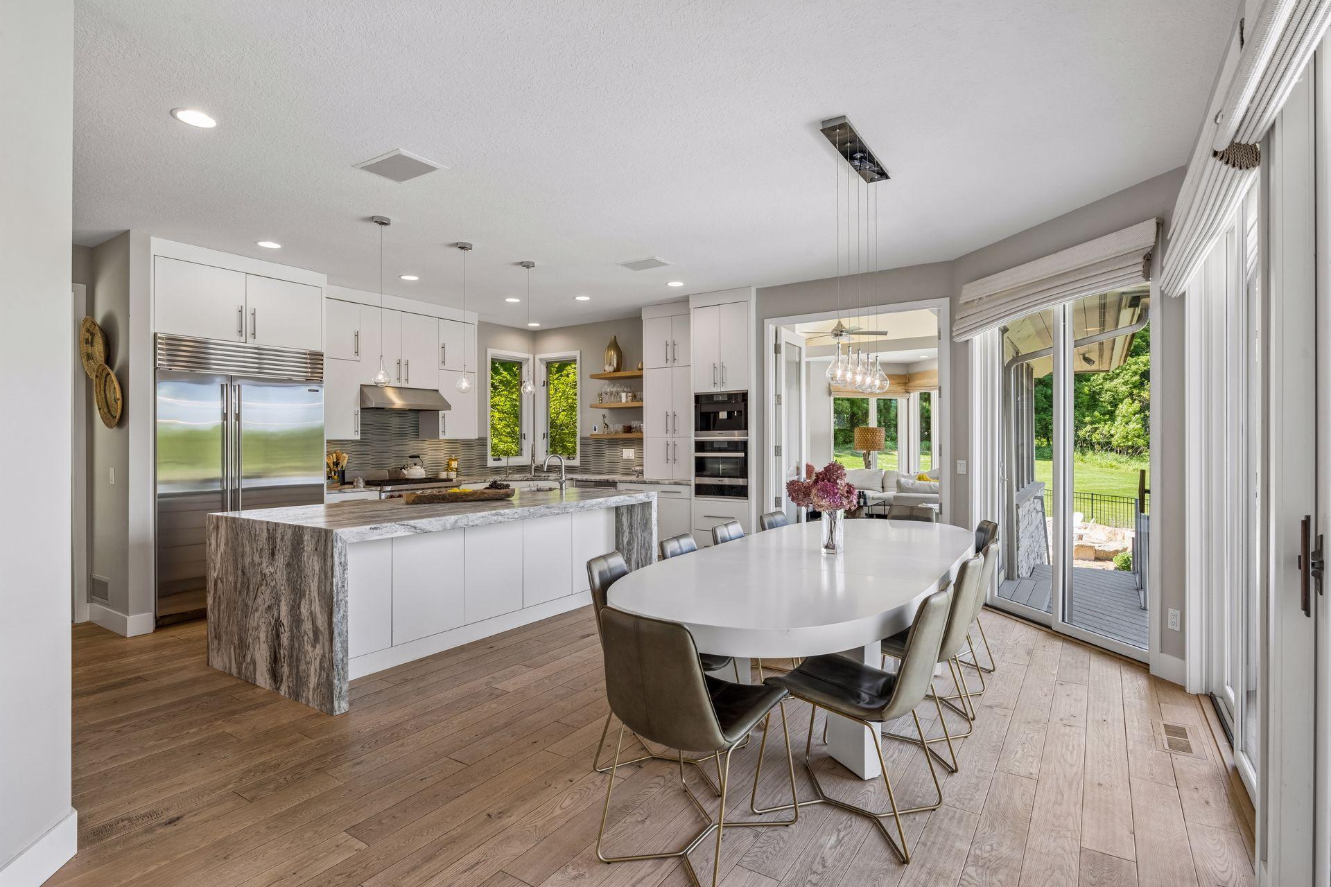 525 Navajo Road W