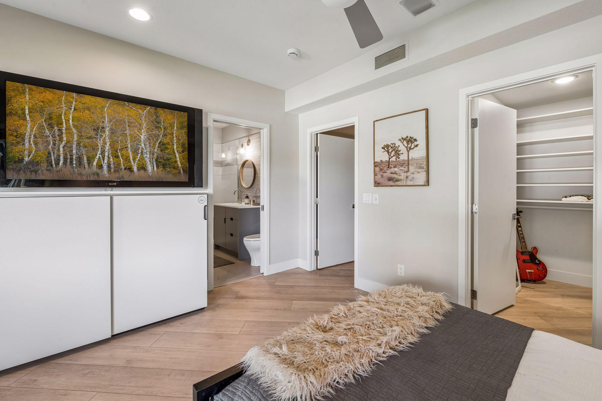 525 Navajo Road W