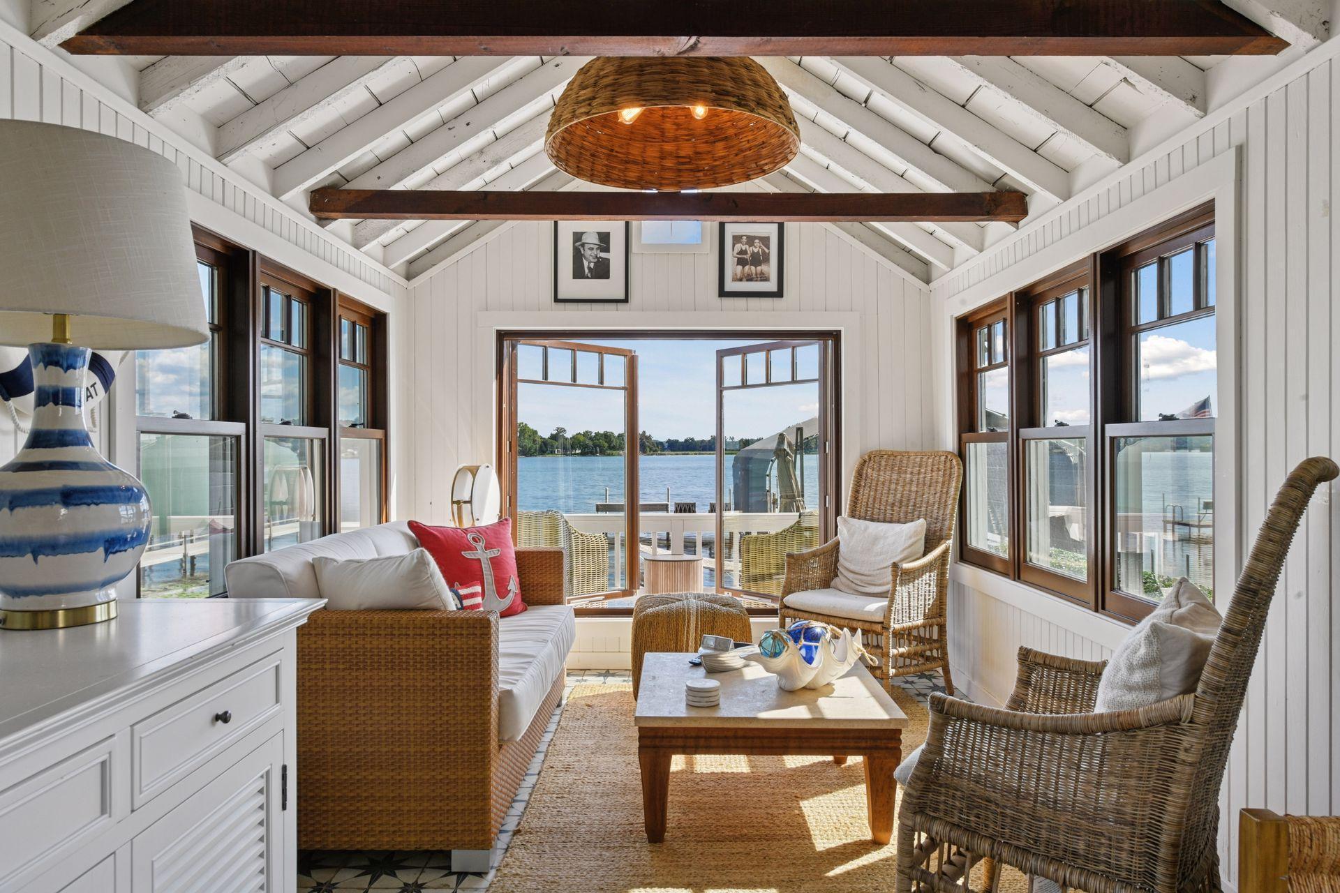 4805 Island View Drive