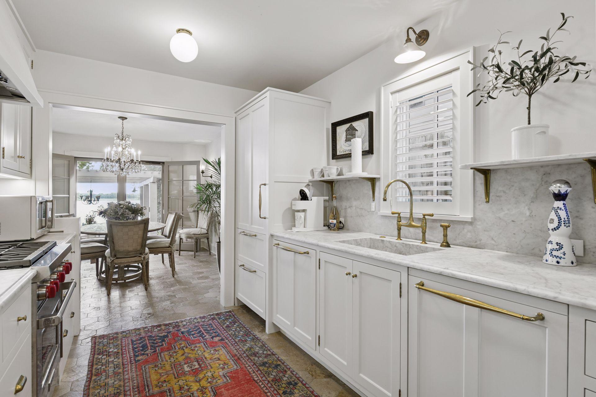 4805 Island View Drive