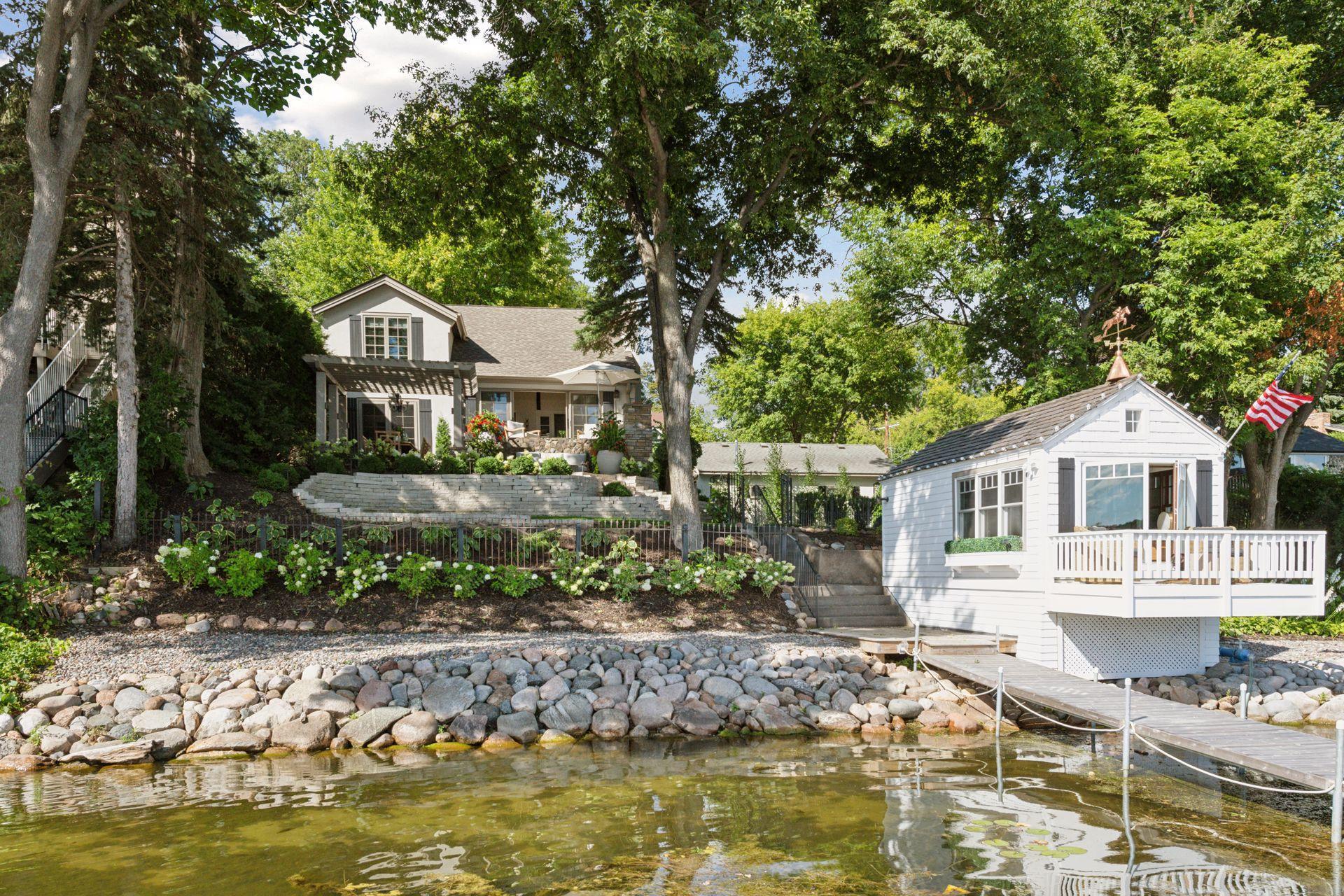 4805 Island View Drive