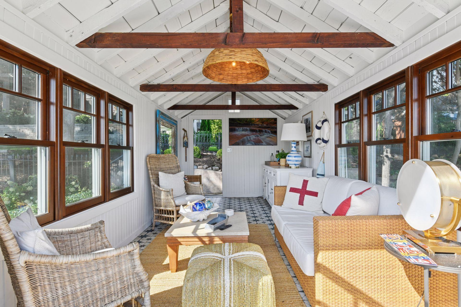 4805 Island View Drive