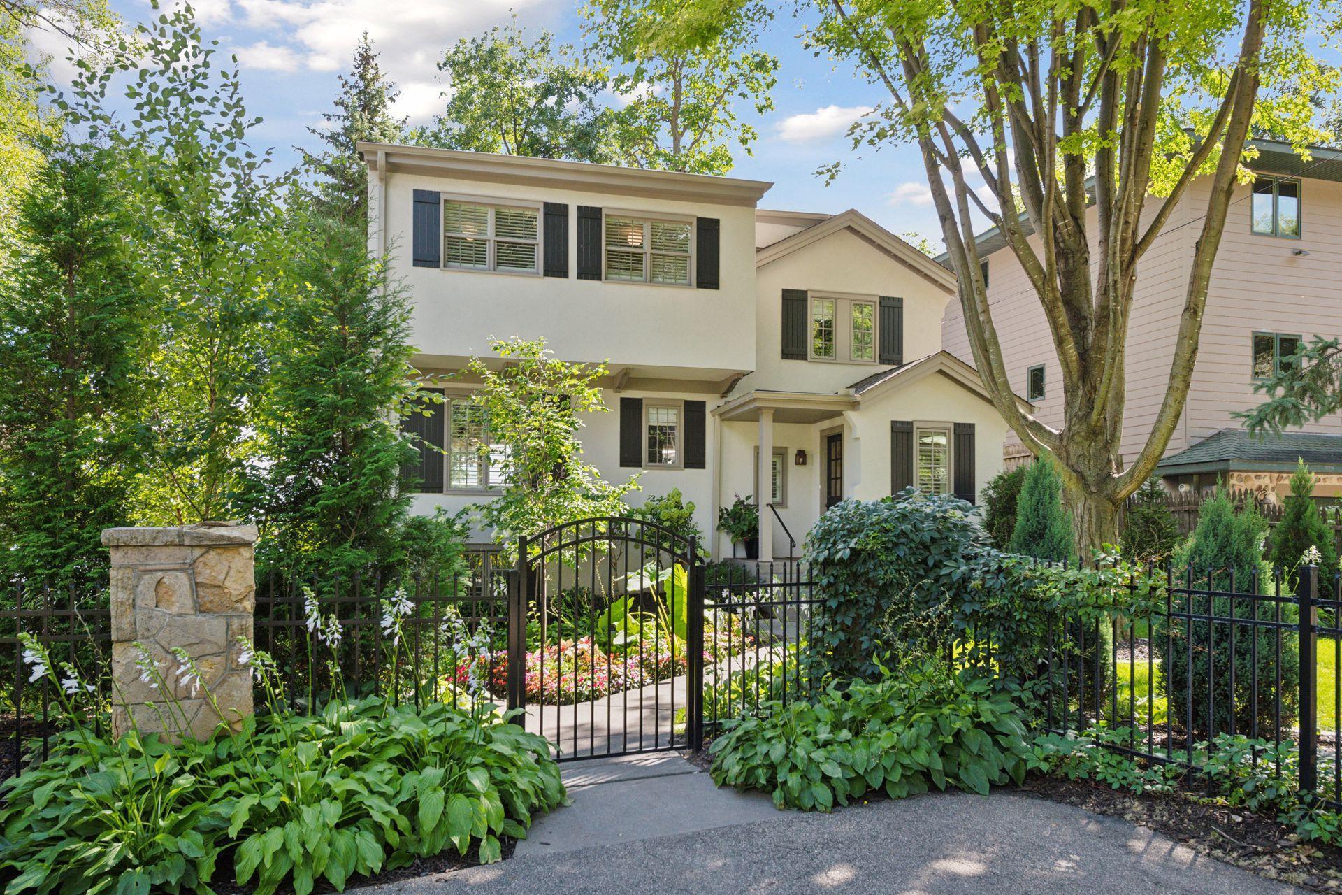 4805 Island View Drive