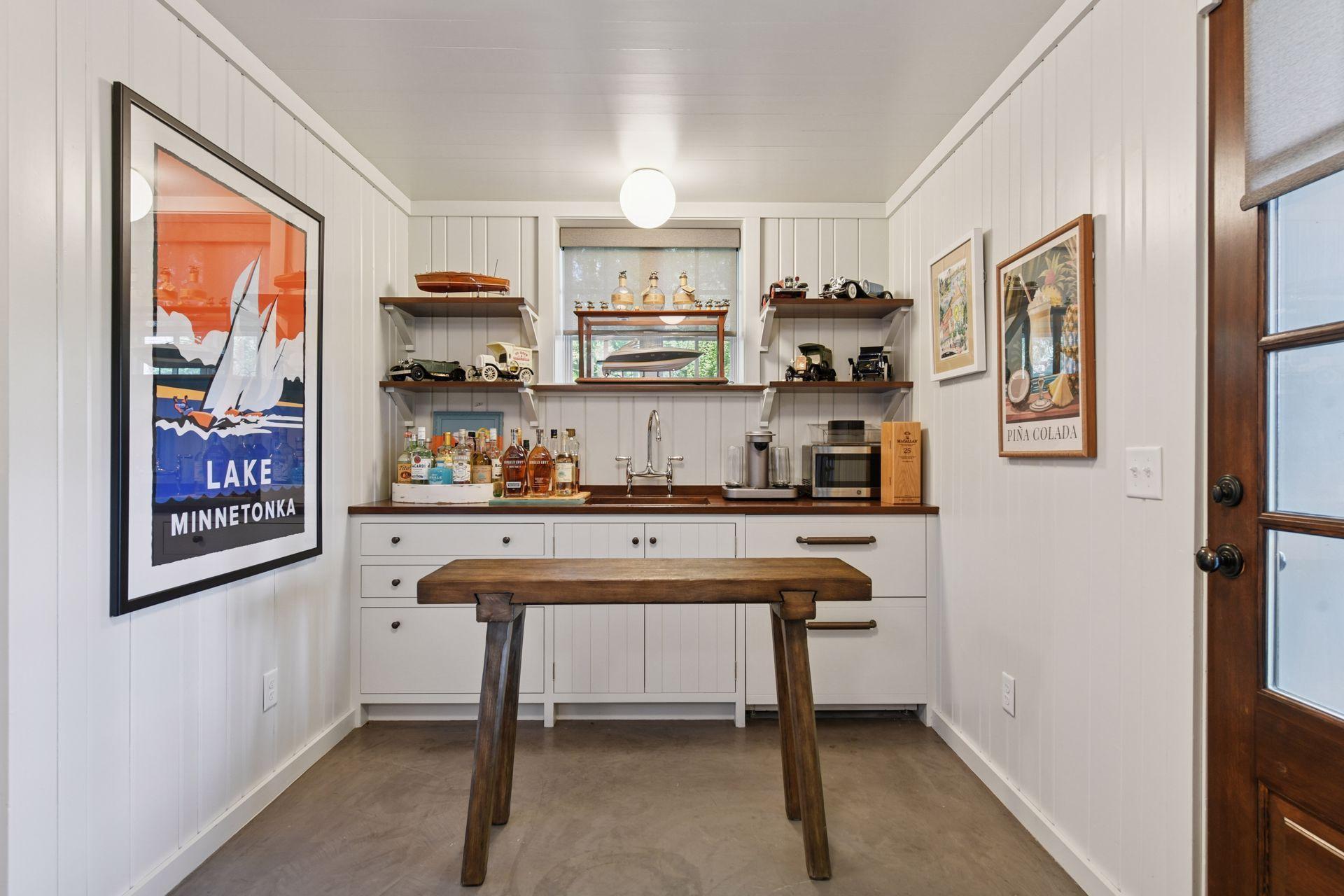 4805 Island View Drive