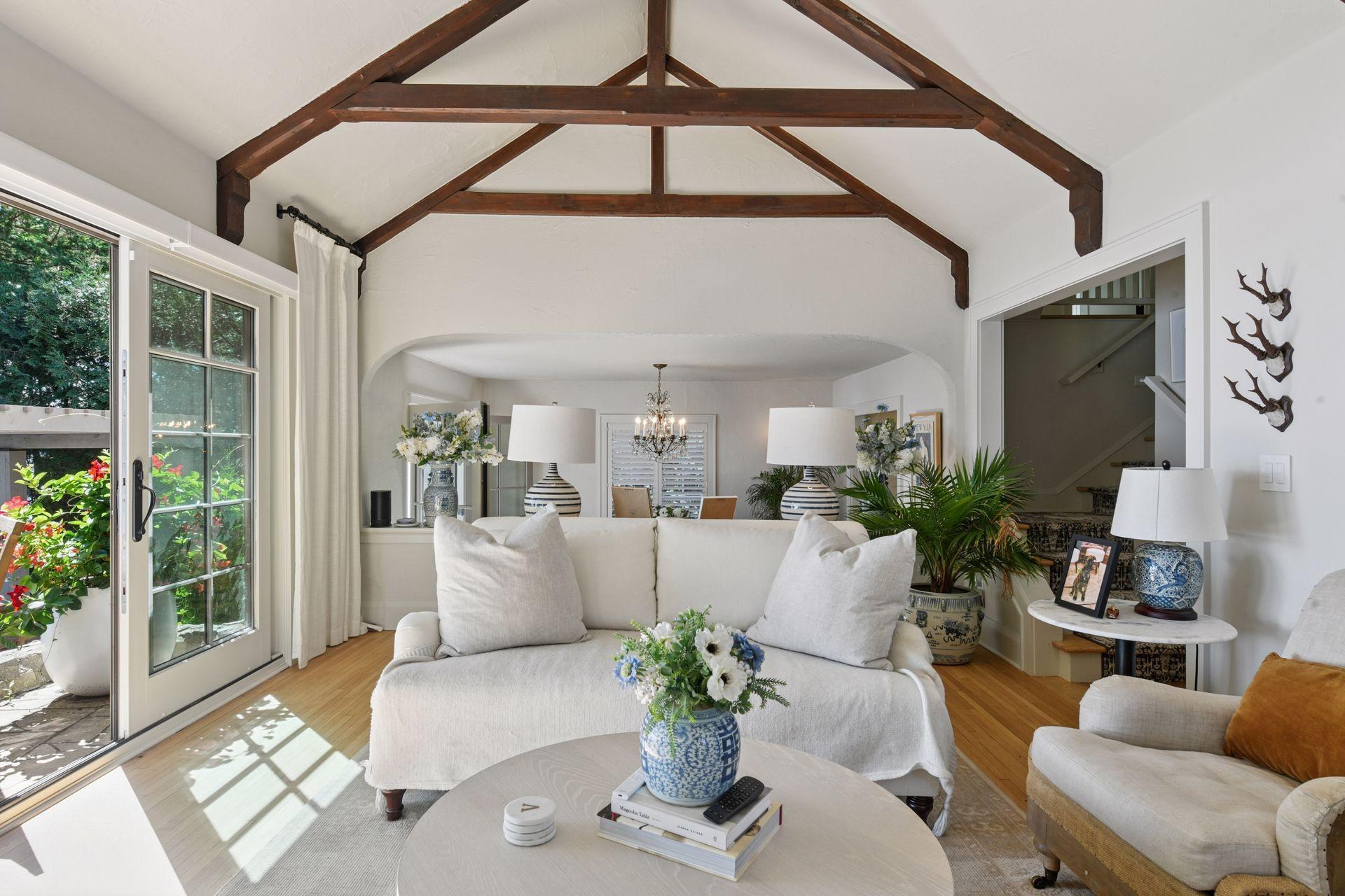 4805 Island View Drive