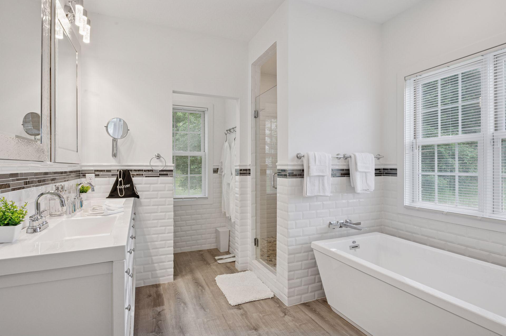 1032 Gardner Street E