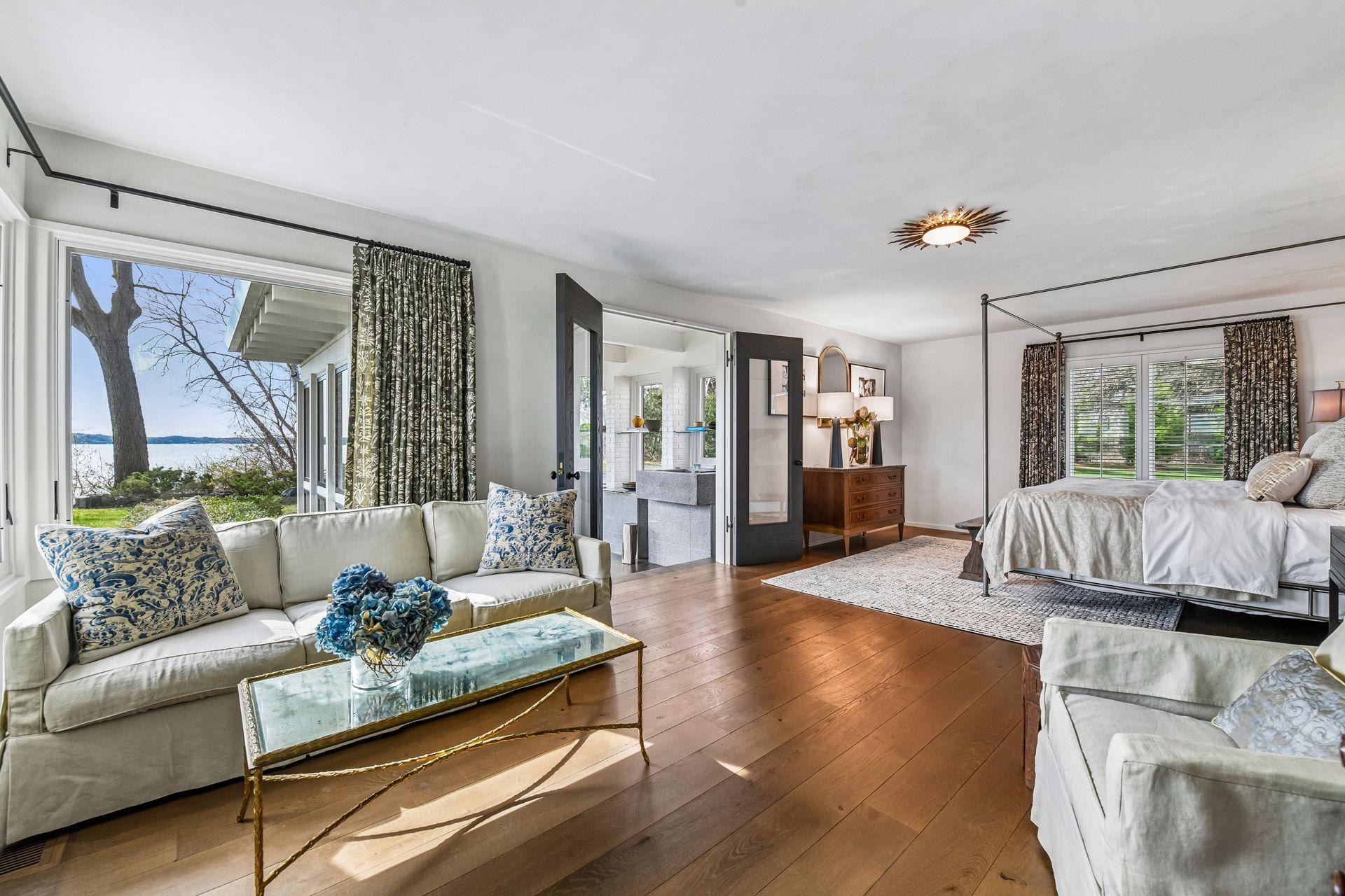 1300 Bracketts Point Road