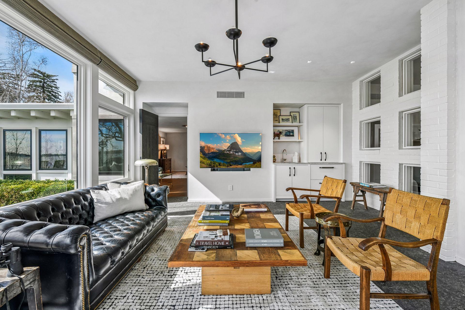 1300 Bracketts Point Road