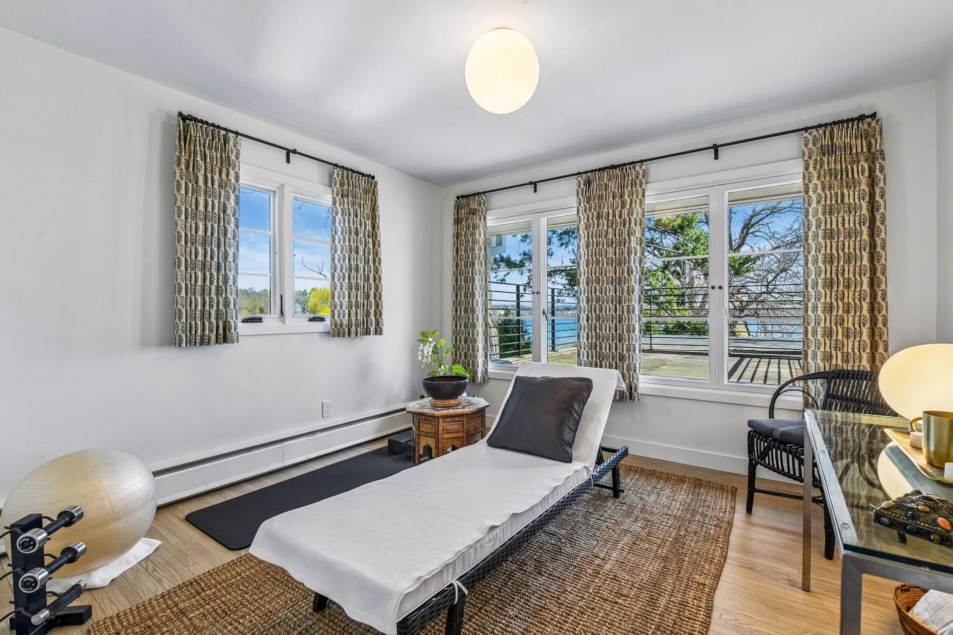 1300 Bracketts Point Road