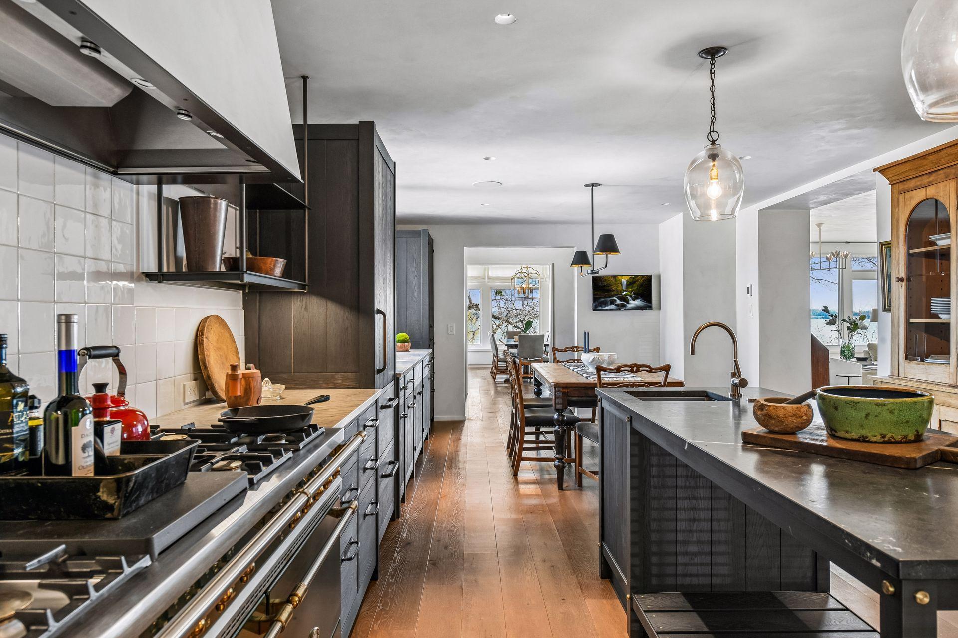 1300 Bracketts Point Road