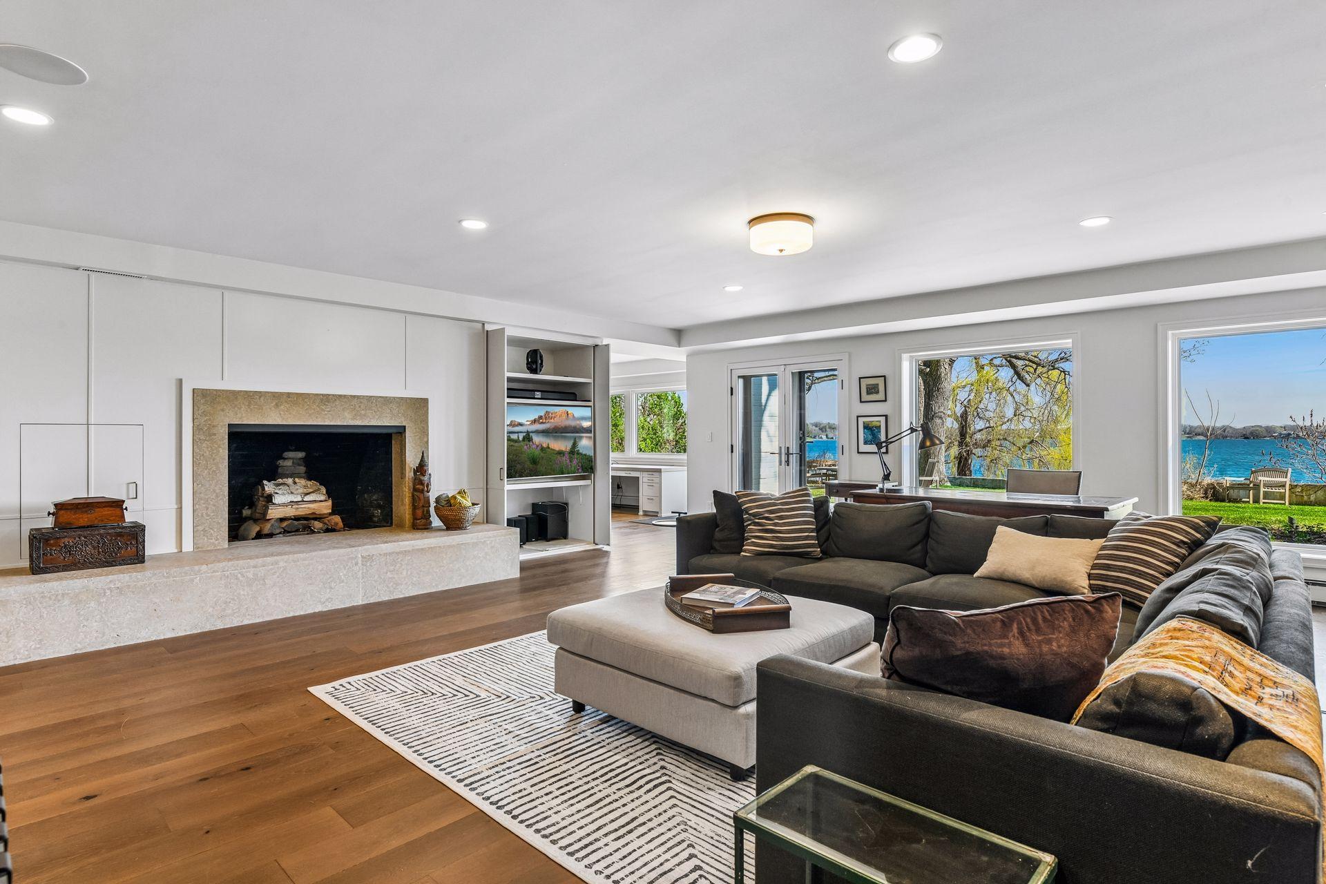 1300 Bracketts Point Road