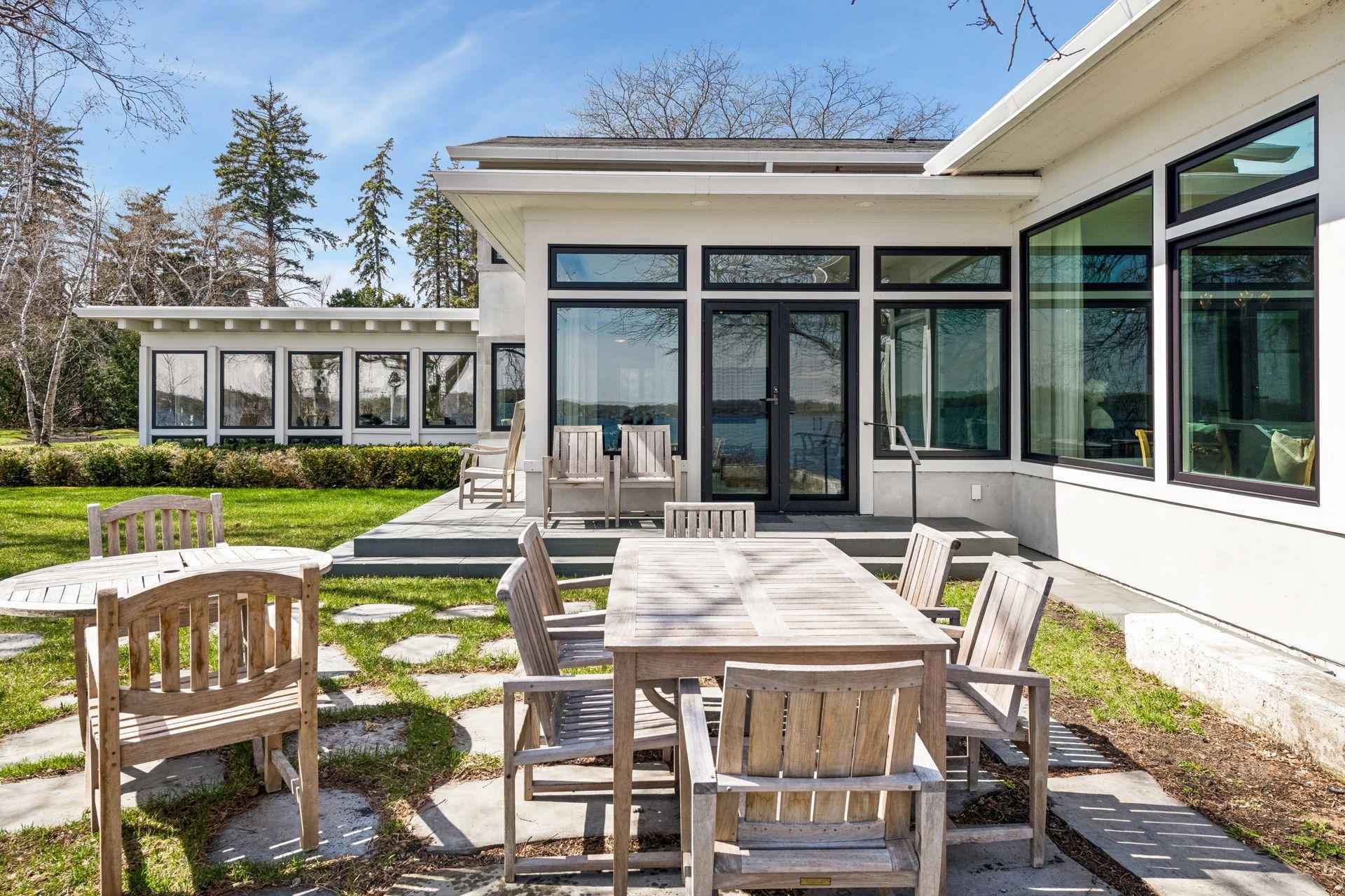 1300 Bracketts Point Road