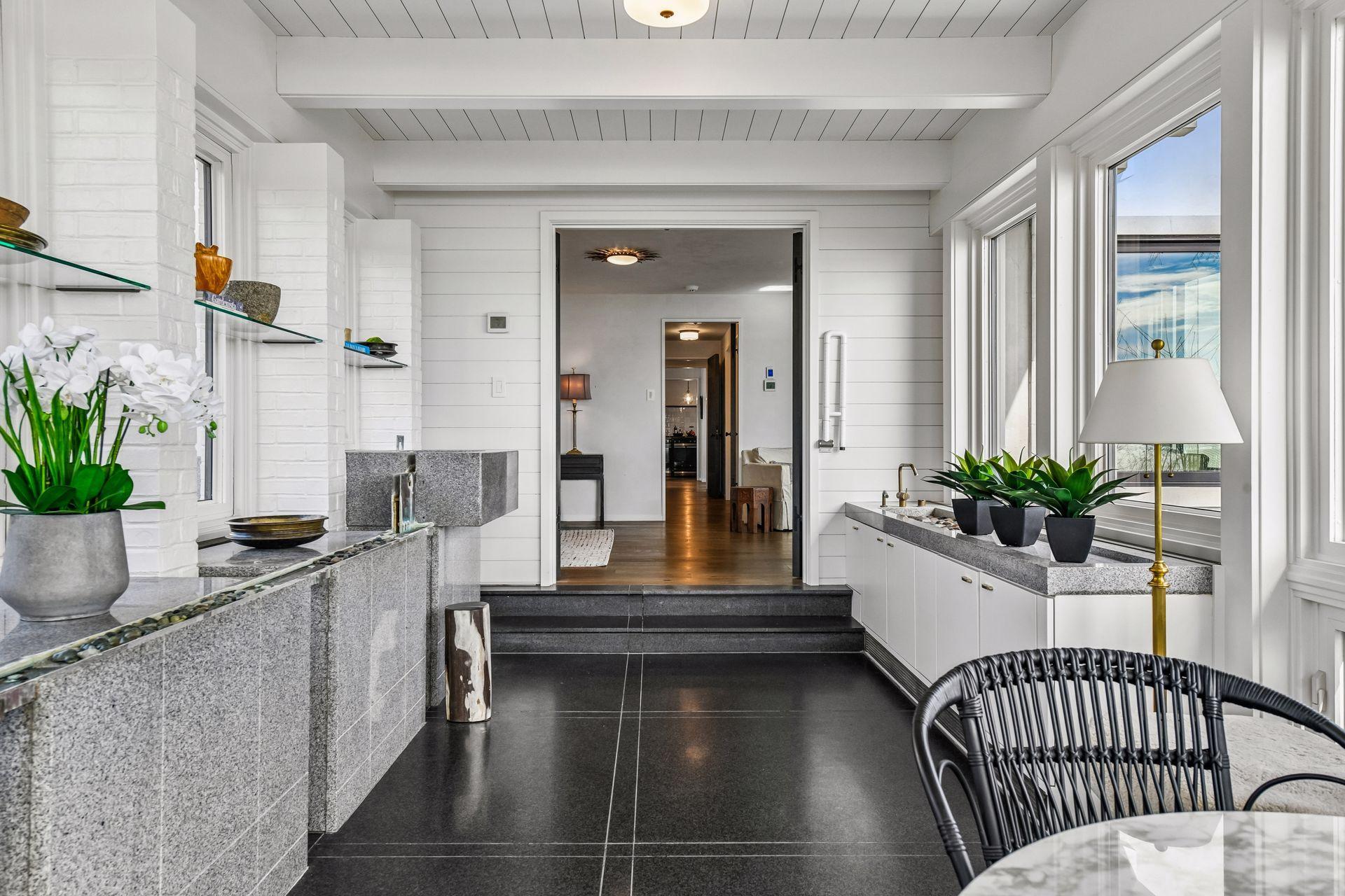 1300 Bracketts Point Road