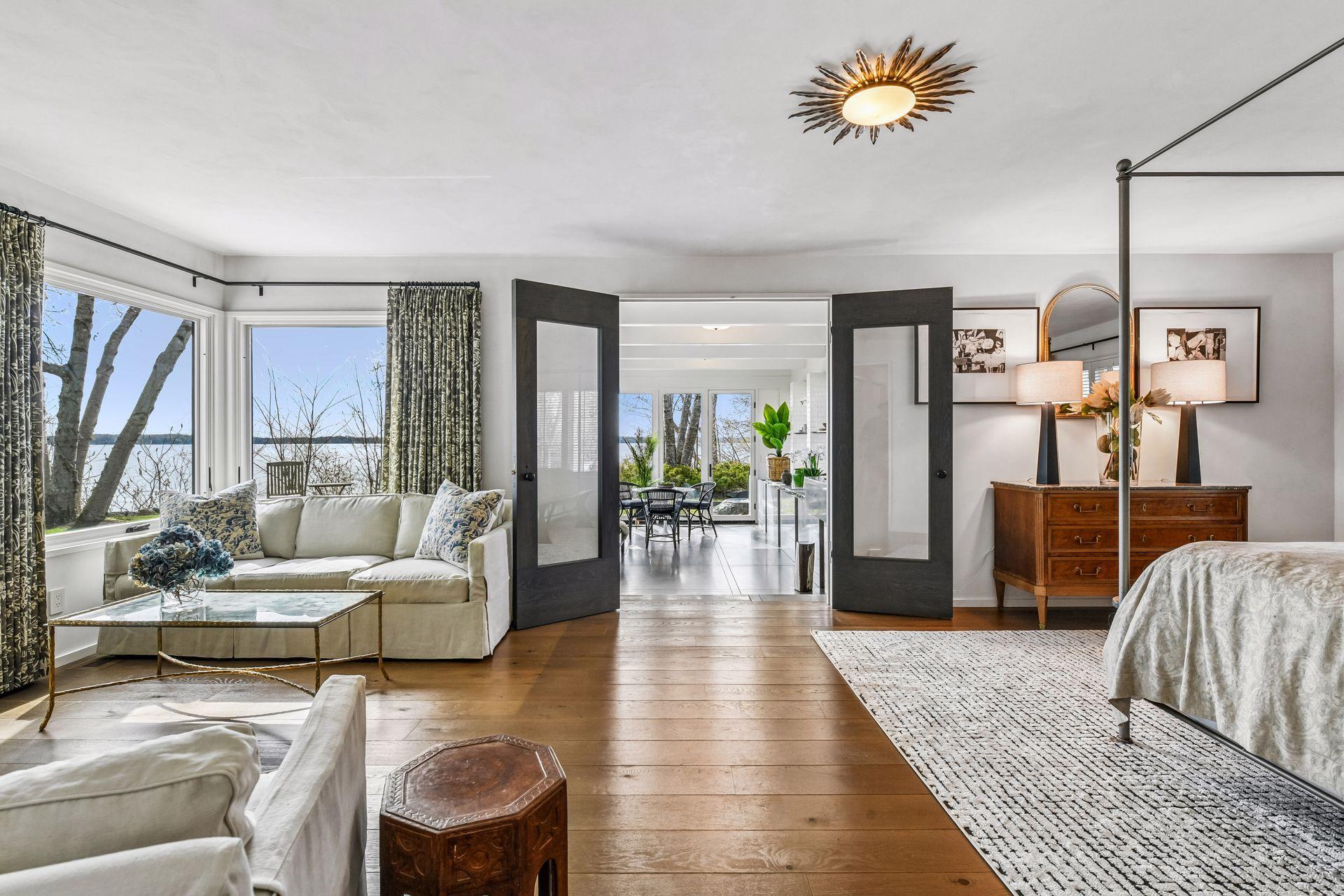 1300 Bracketts Point Road