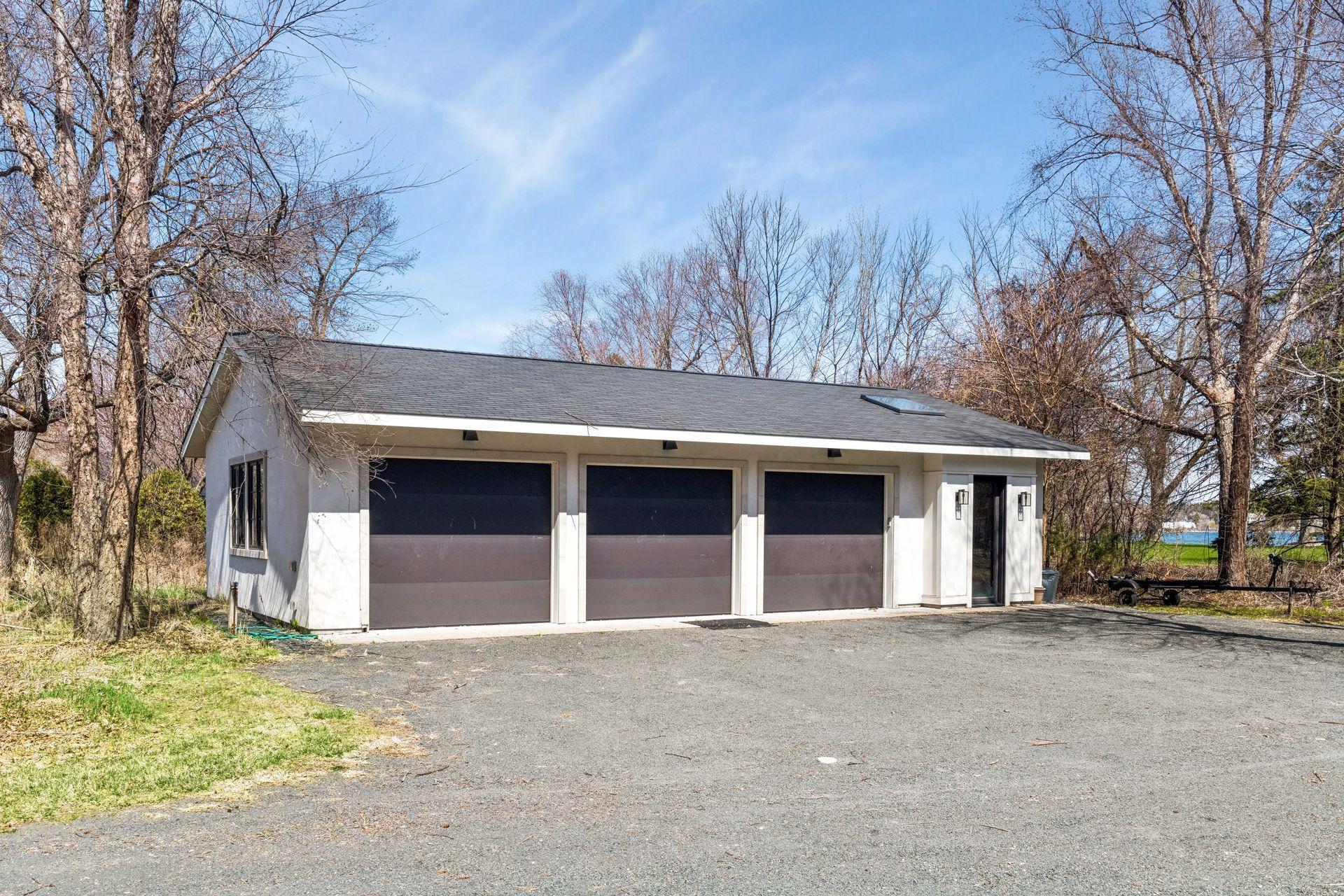 1300 Bracketts Point Road