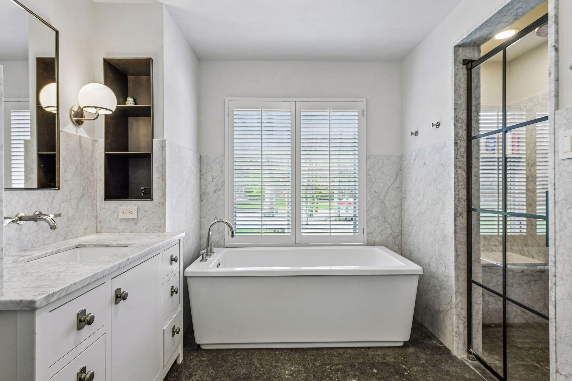 1300 Bracketts Point Road