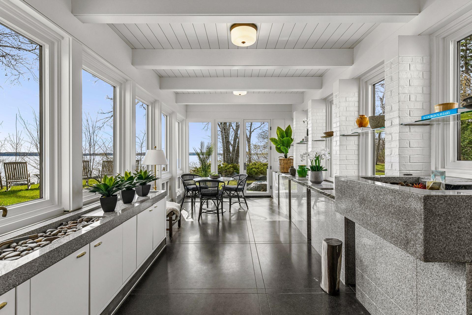 1300 Bracketts Point Road