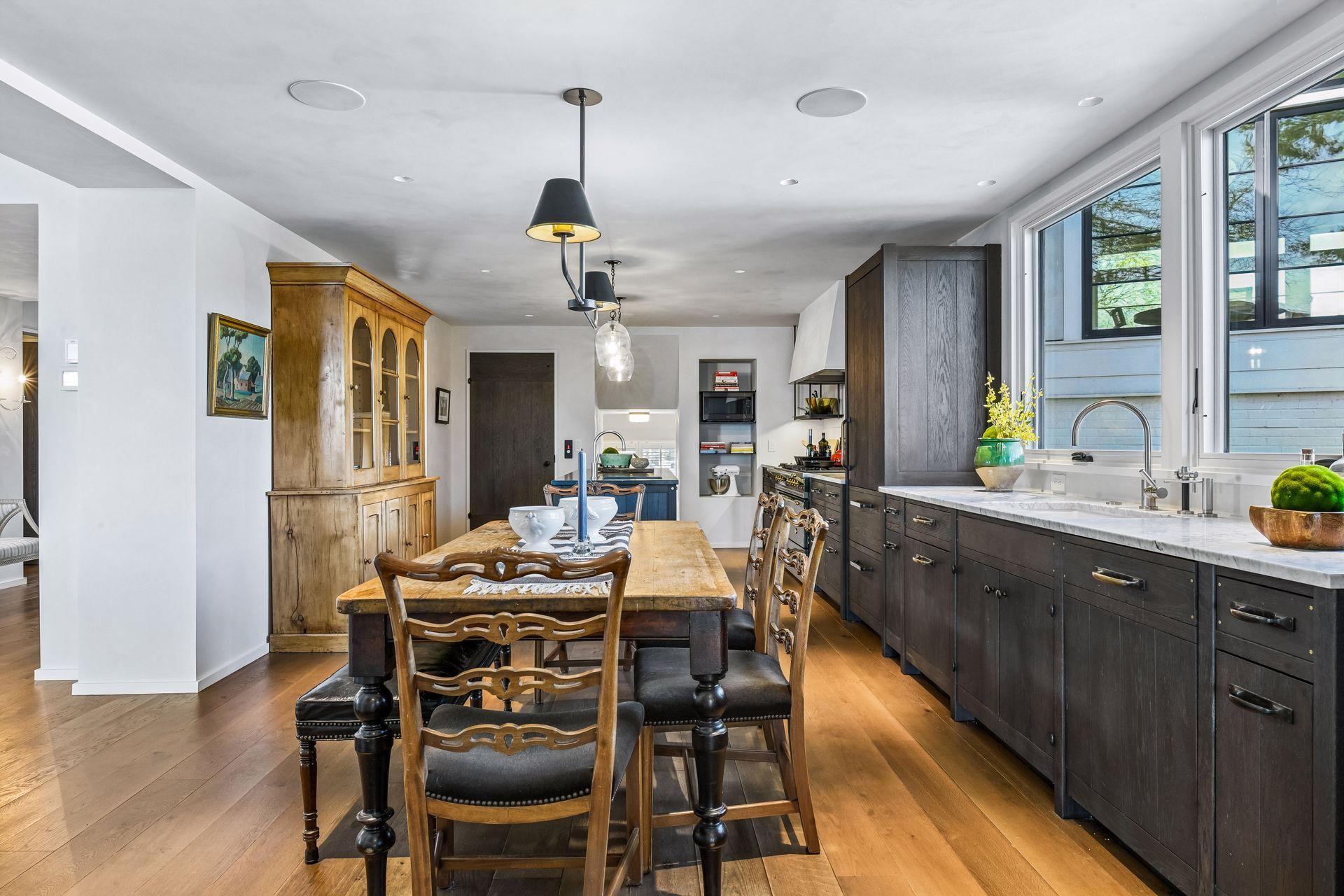 1300 Bracketts Point Road