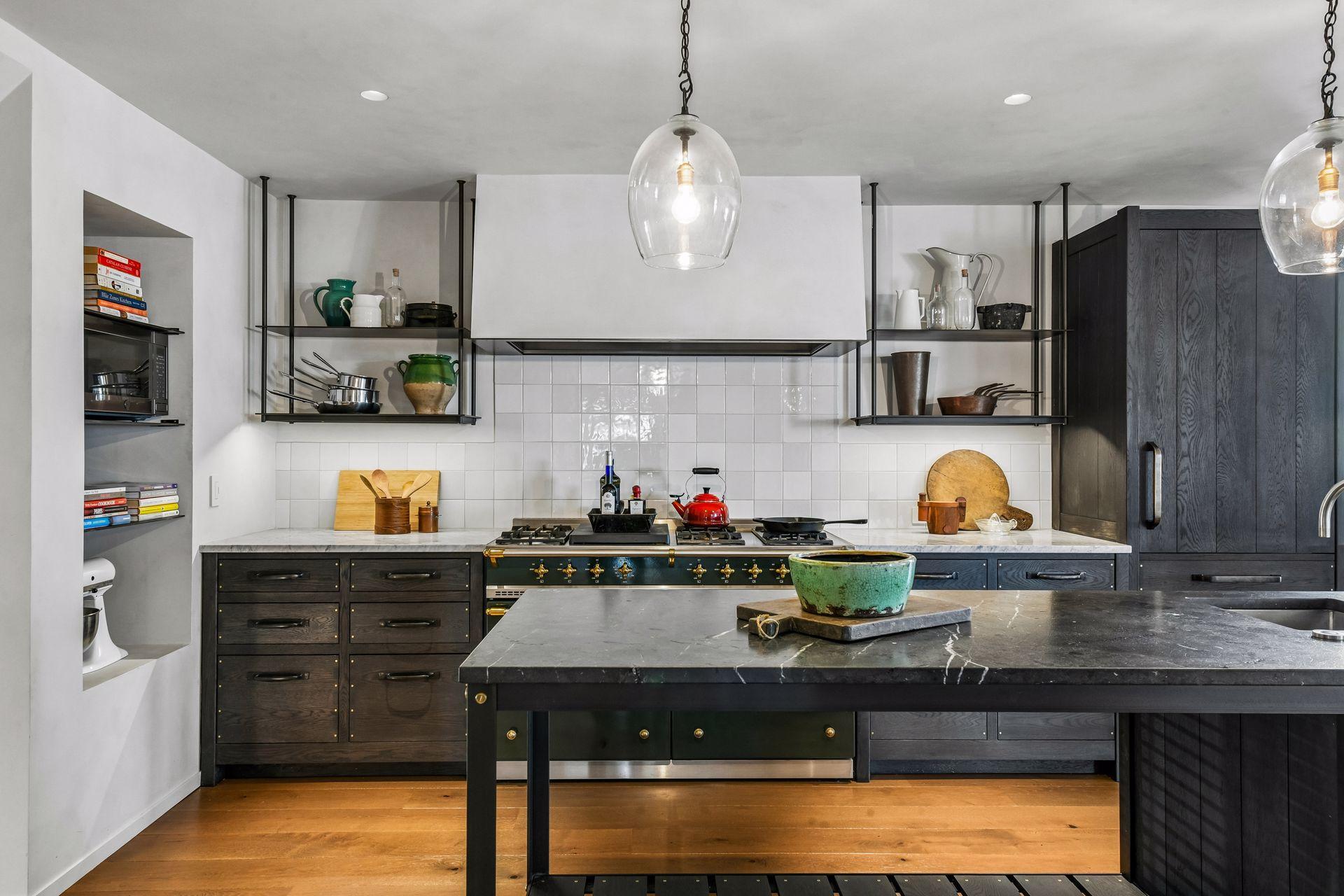 1300 Bracketts Point Road