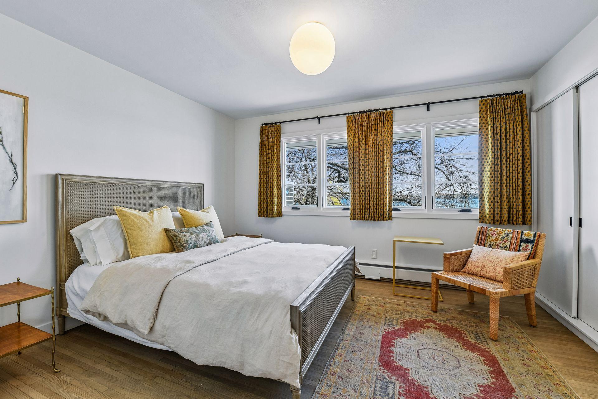 1300 Bracketts Point Road