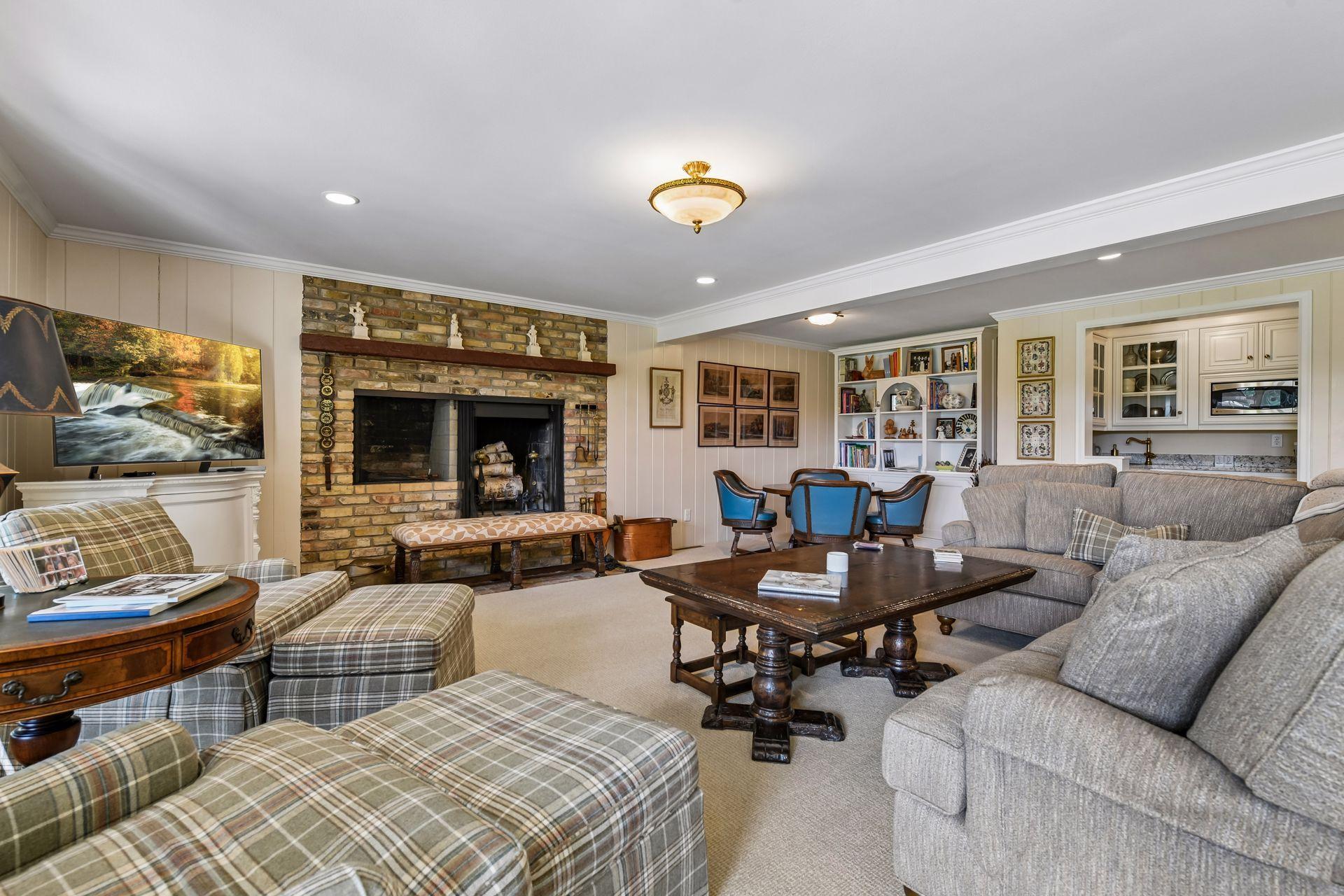 17803 Maple Hill Road
